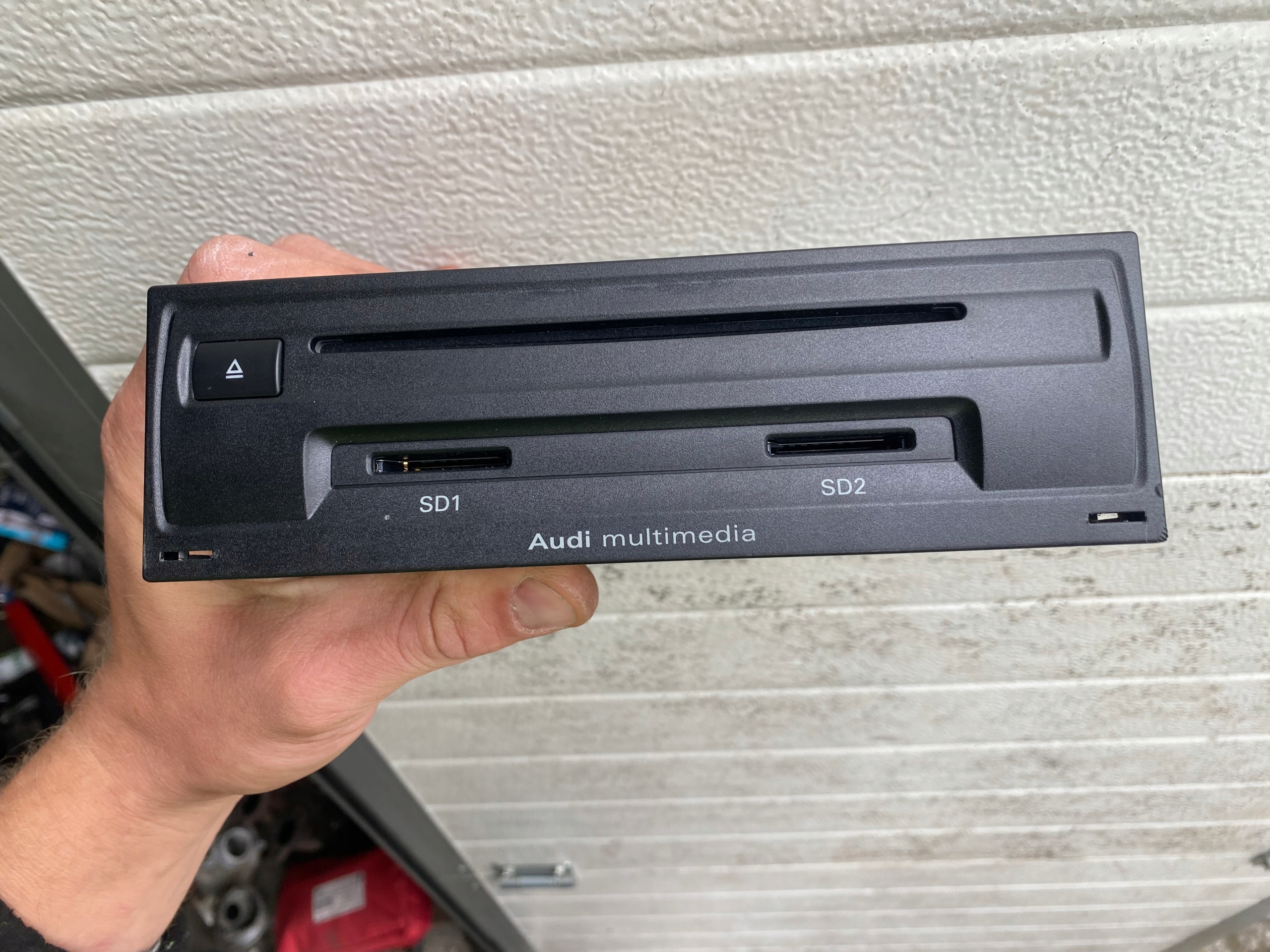 CZYTNIK JEDNOSTKA ODTWARZACZ MMI SD 3G BASIC AUDI A6 C6 LIFT 4E0035652A