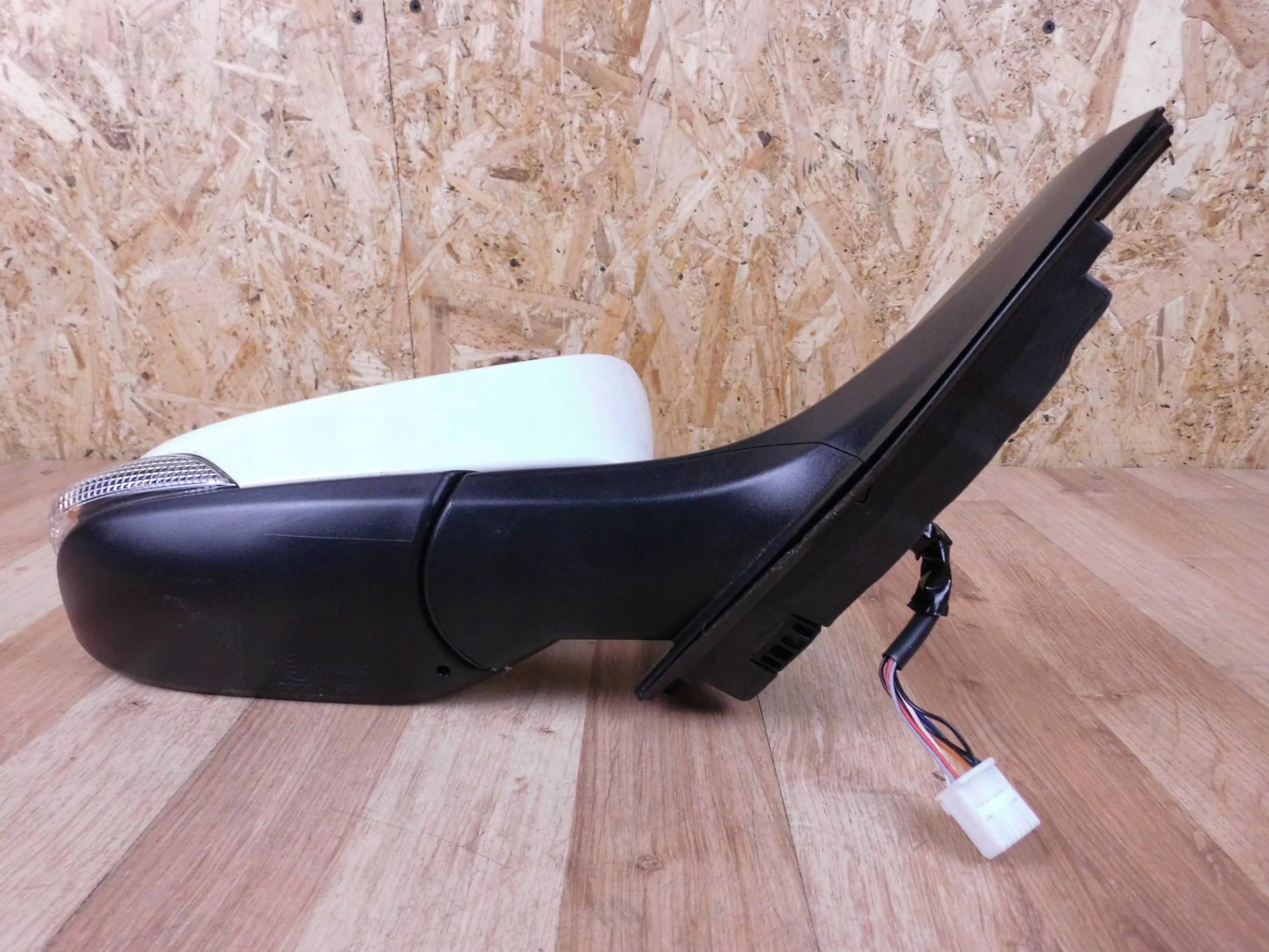 Toyota C-HR CHR mirror right 7-PIN - 048540