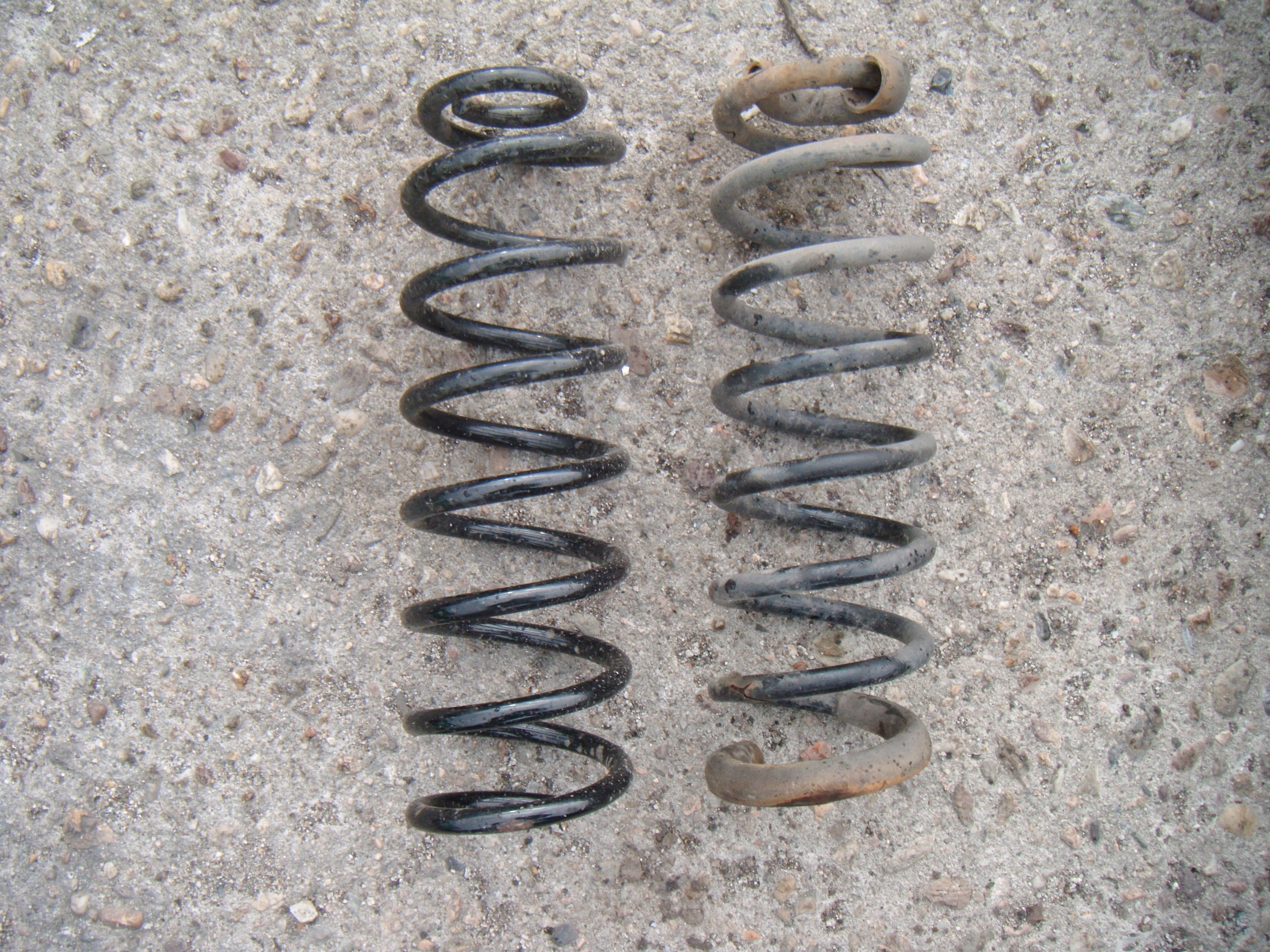 MERCEDES A KLASA W168 1997-2004 SPRĘŻYNY ZAWIESZENIA TYŁ