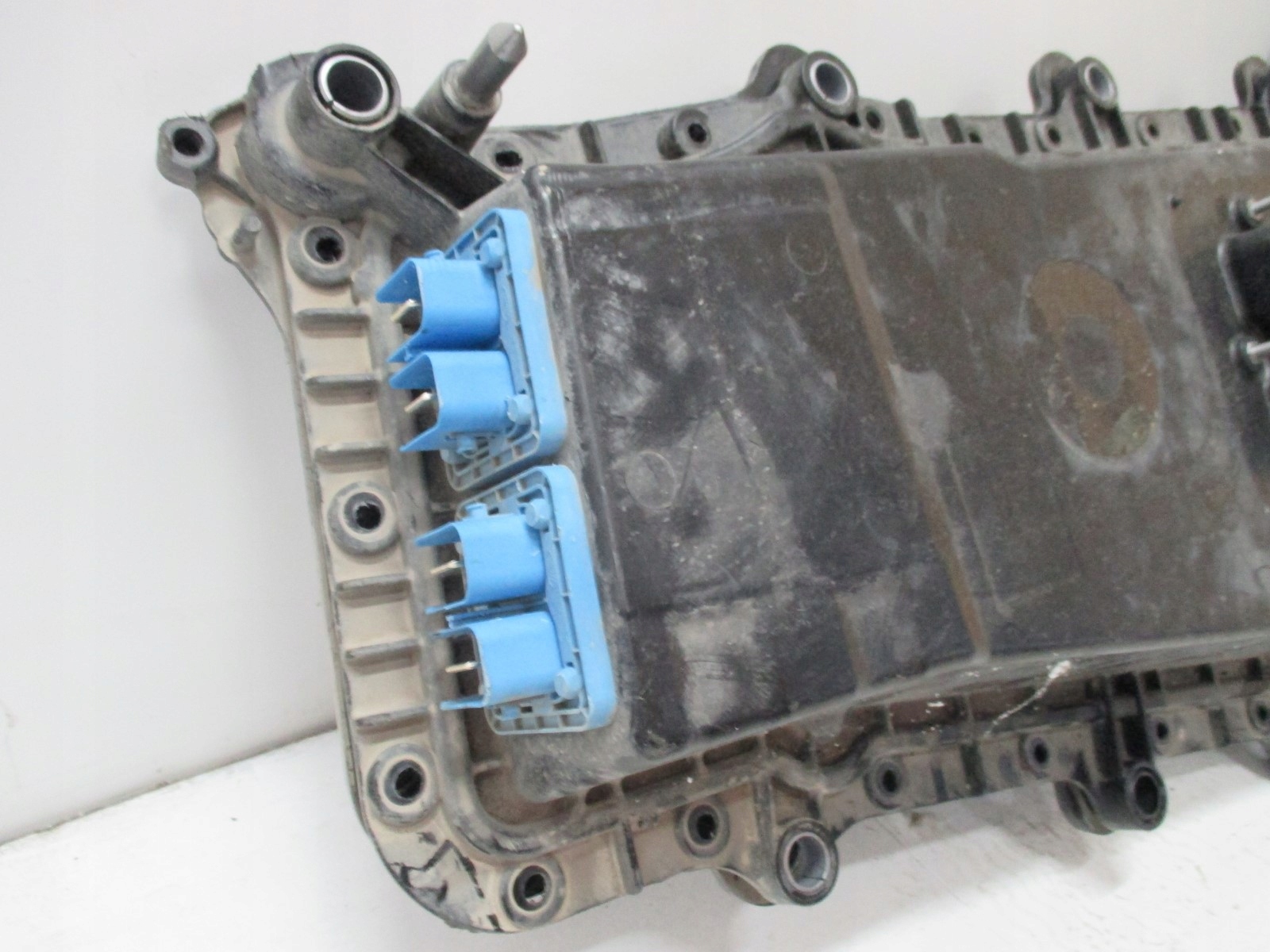 DRŽIAK OBAL AKUMULÁTORA DISCOVERY SPORT K8D2-10C810-AD