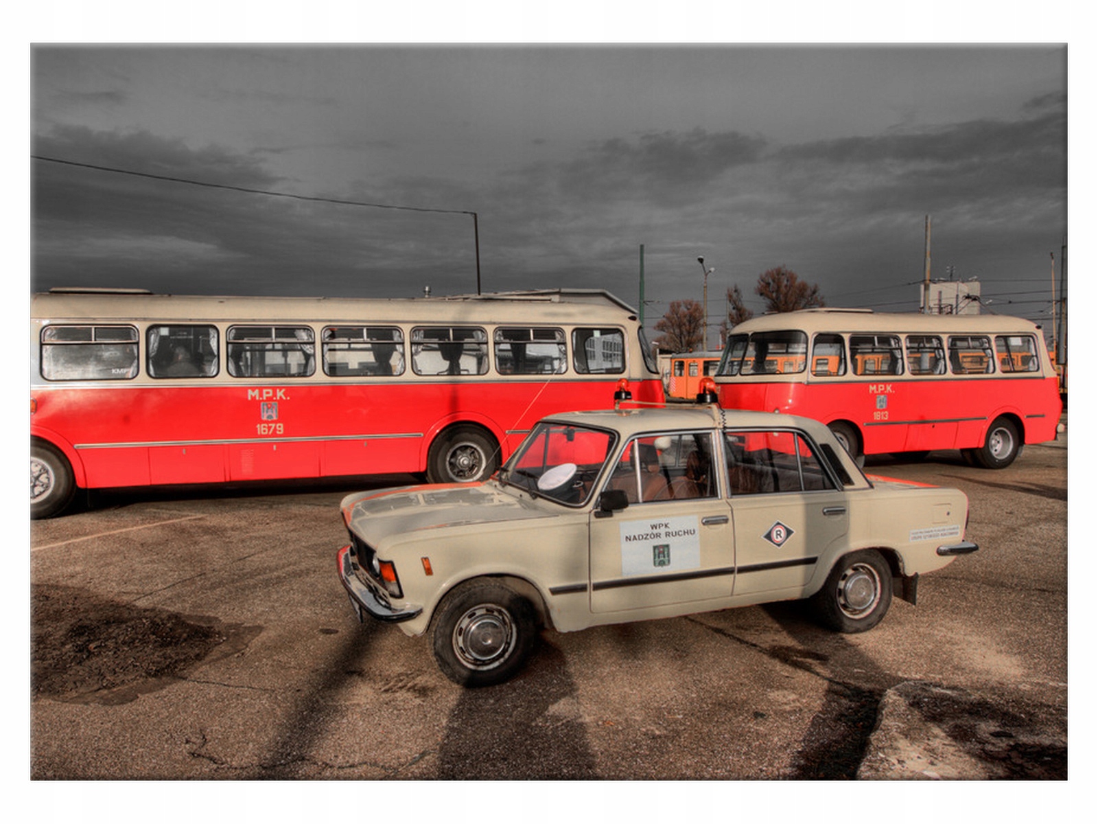 

Obraz Duży Fiat 70x50 Niebo Nowoczesny na płótnie