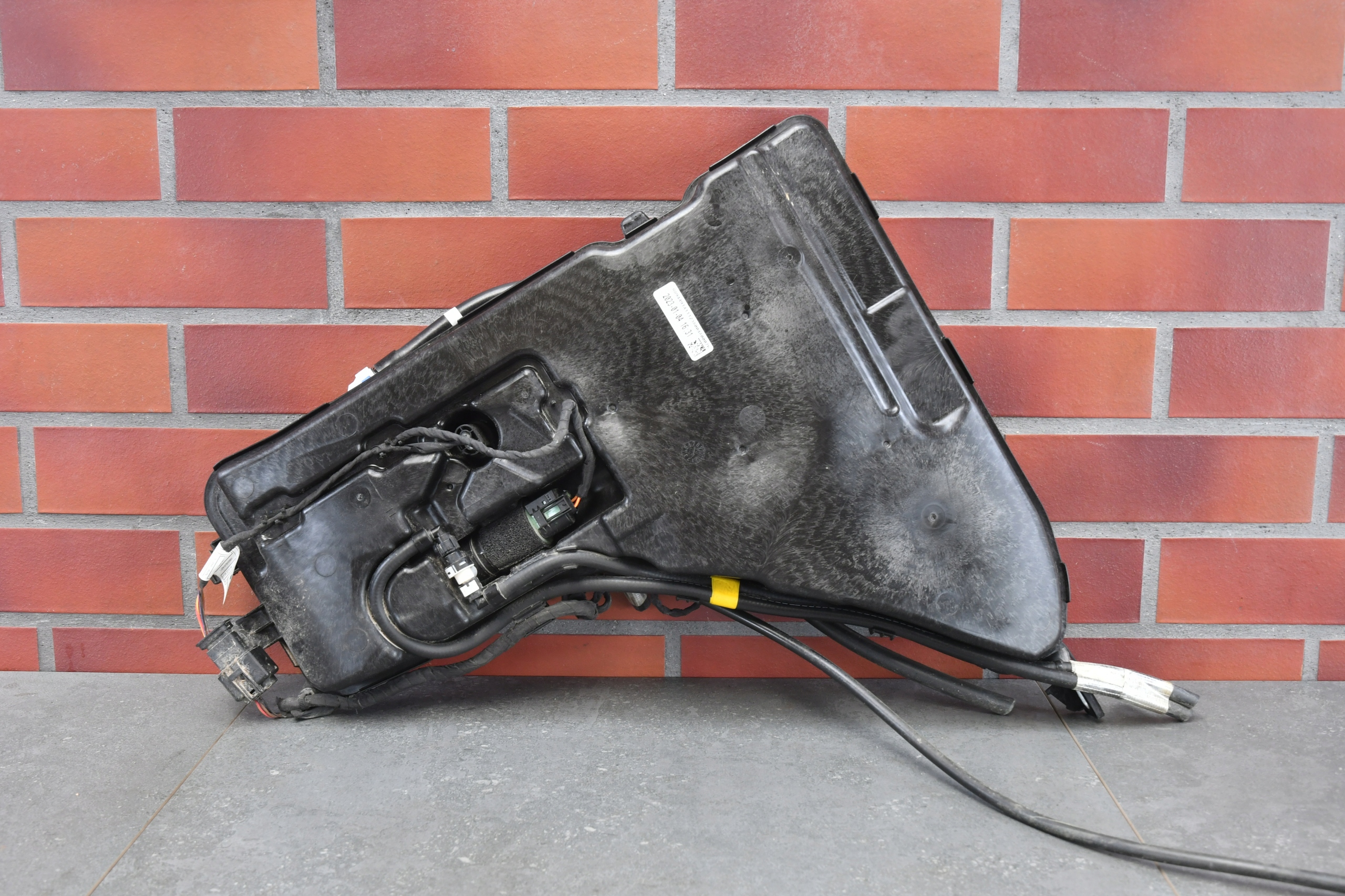 complete washer fluid tank BMW 7 G70 6521km 5A3A030