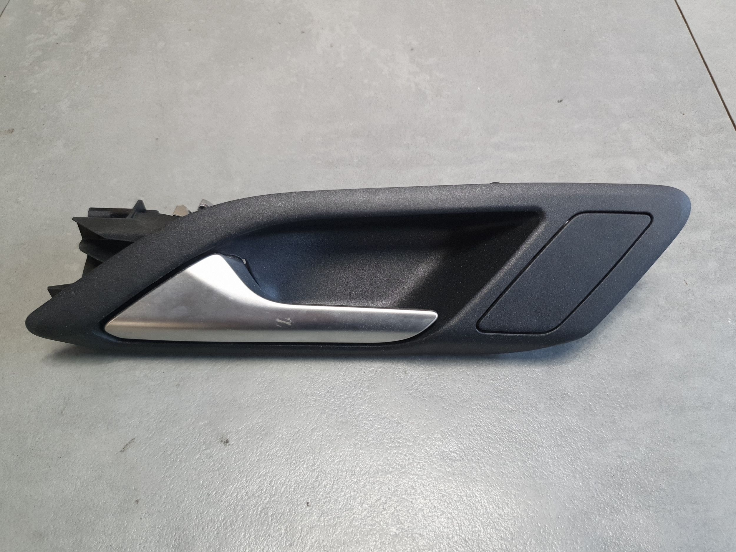 Audi SQ6 e-tron türgriff innen links hinten 85H837019