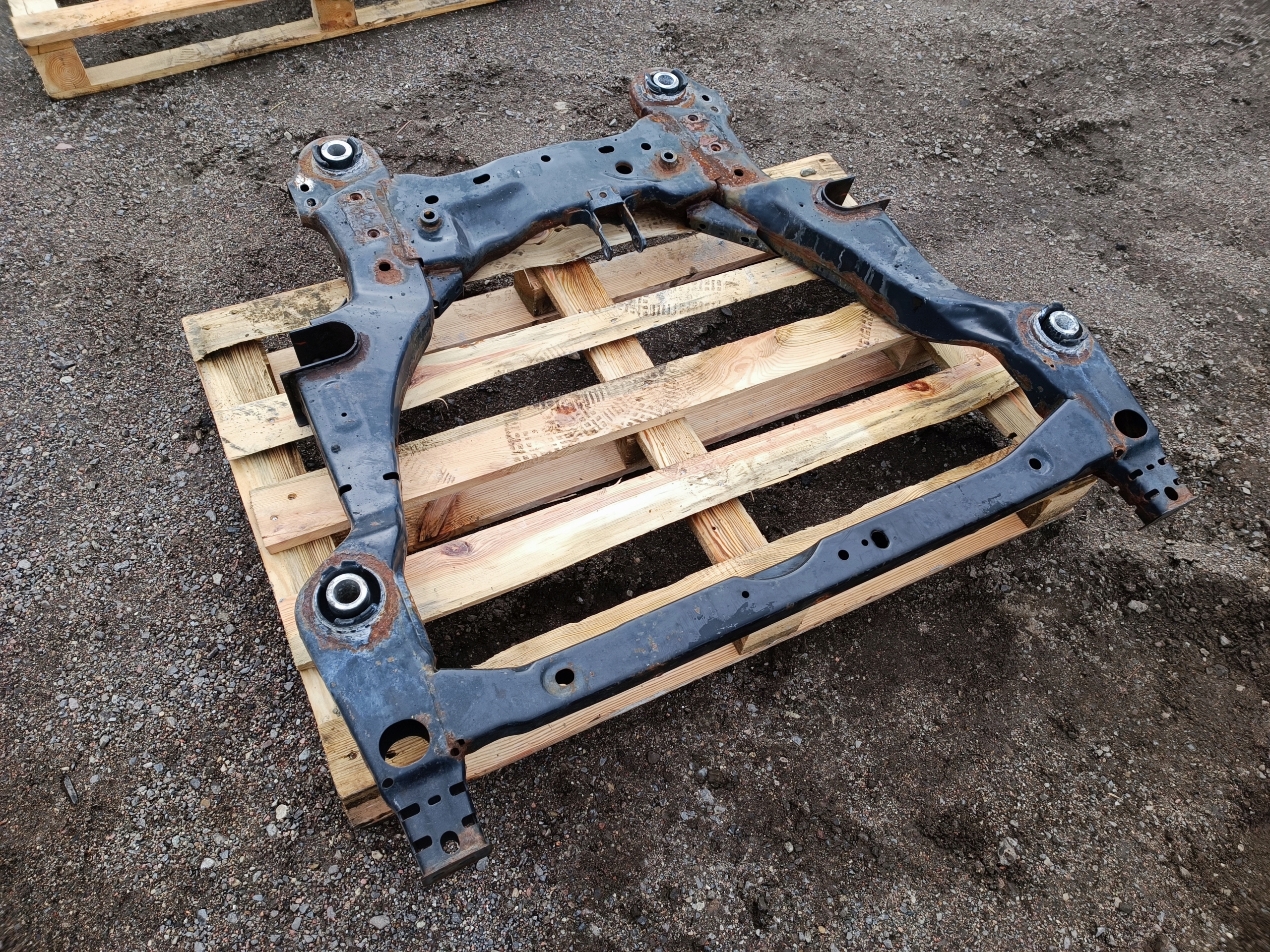 axle beam subframe axle beam Ford Flex 2011