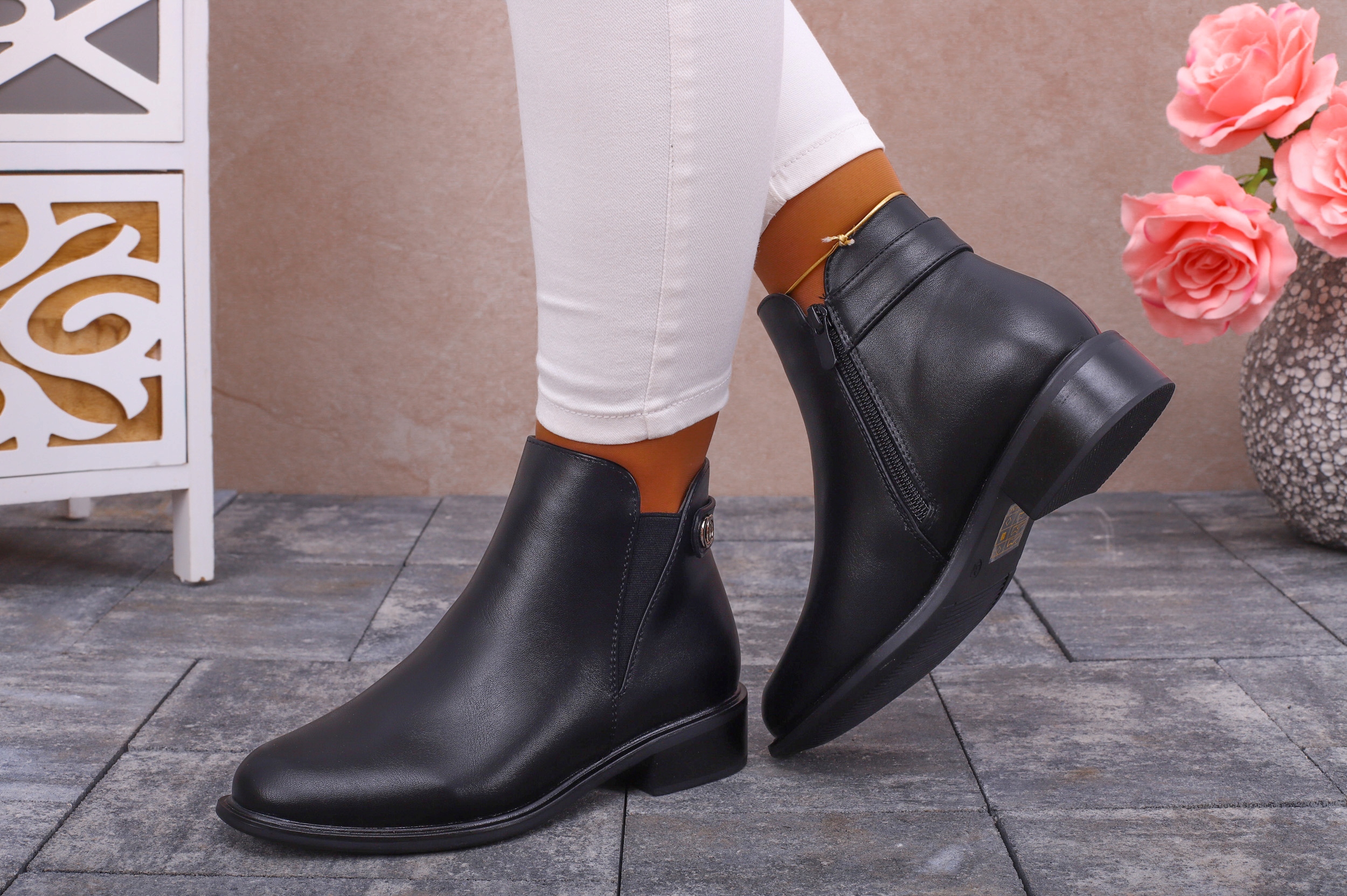 CZARNE BOTKI DAMSKIE SZTYBLETY SKÓRA BUTY PŁASKIE Rozmiar 41