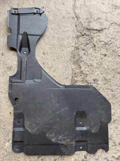 AUDI A8 D4 LONG cover left chassis left rear part rear 4H4825213C