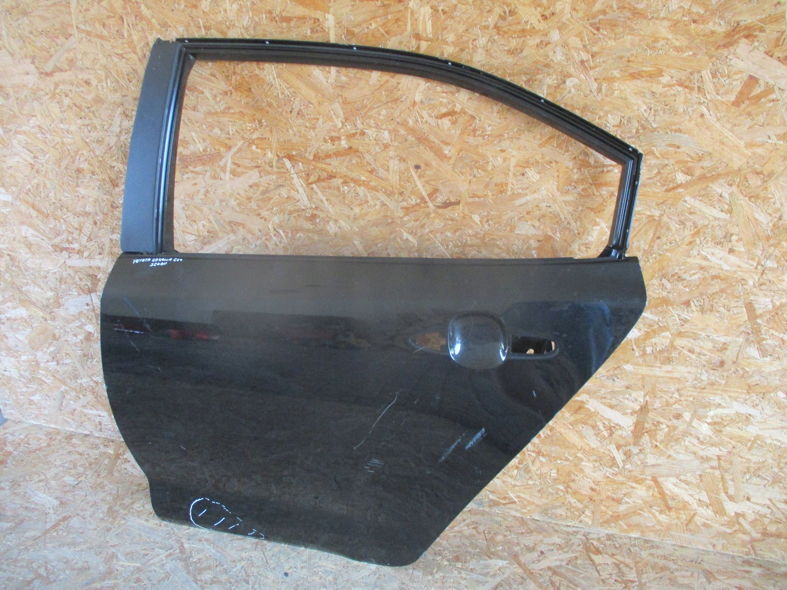 door rear part rear. left TOYOTA COROLLA E21 HB