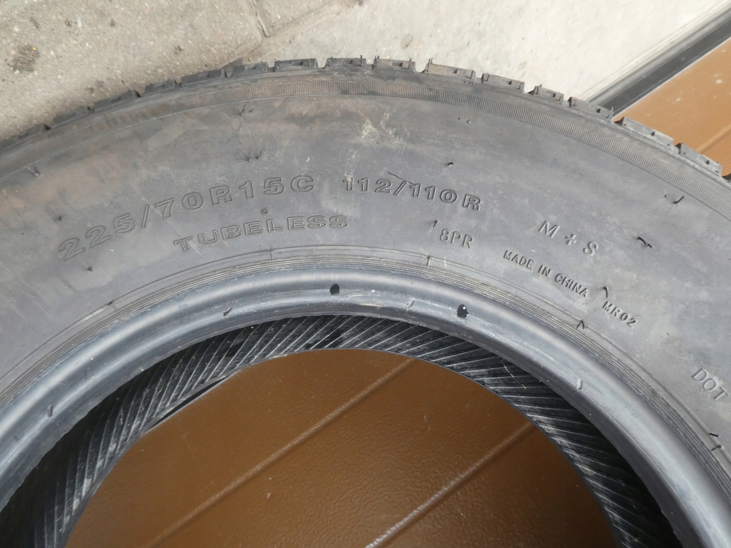 1x Reifen WESTLAKE 225/70/15 2007R