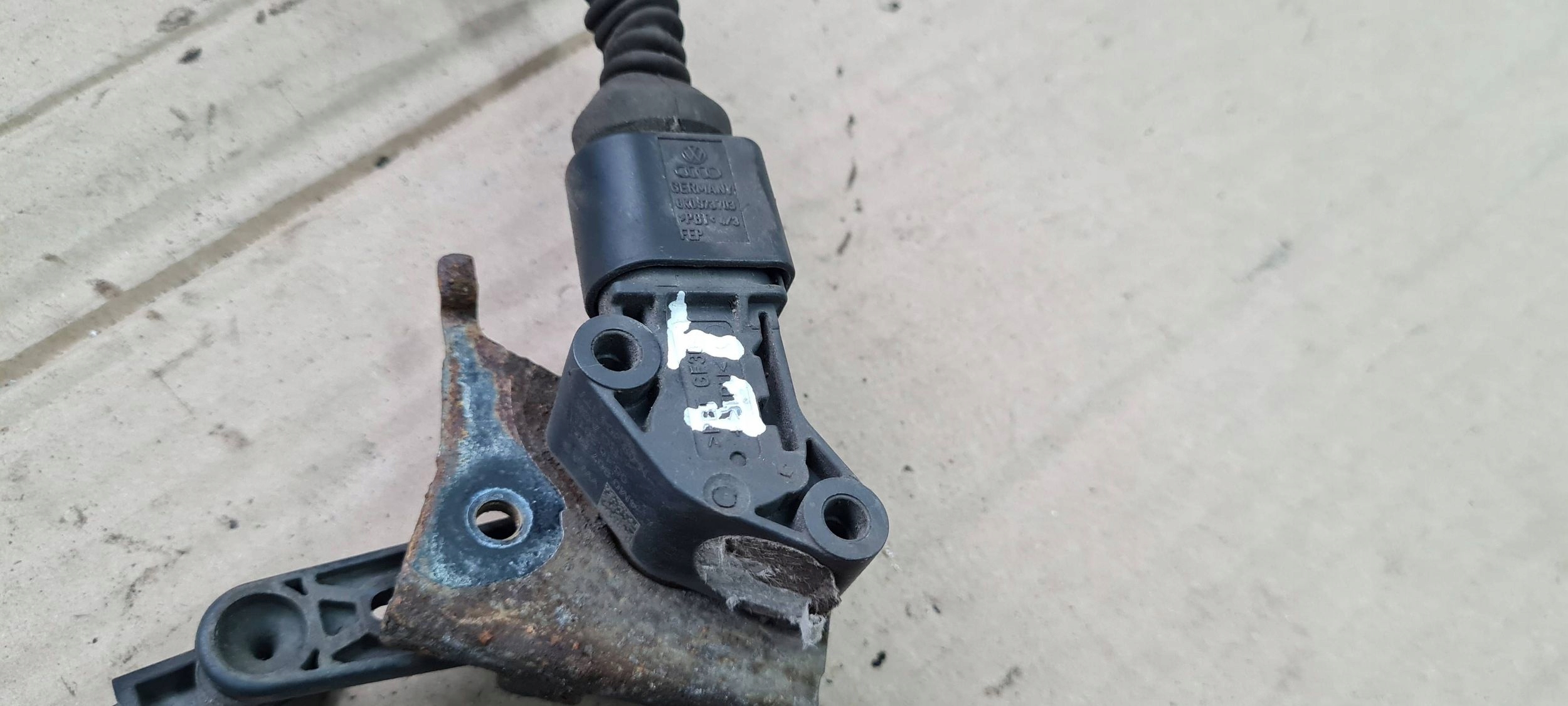 A4 B9 8W Sensor POZIOMOWANIA heck lichte 4M0907503 A5 8W