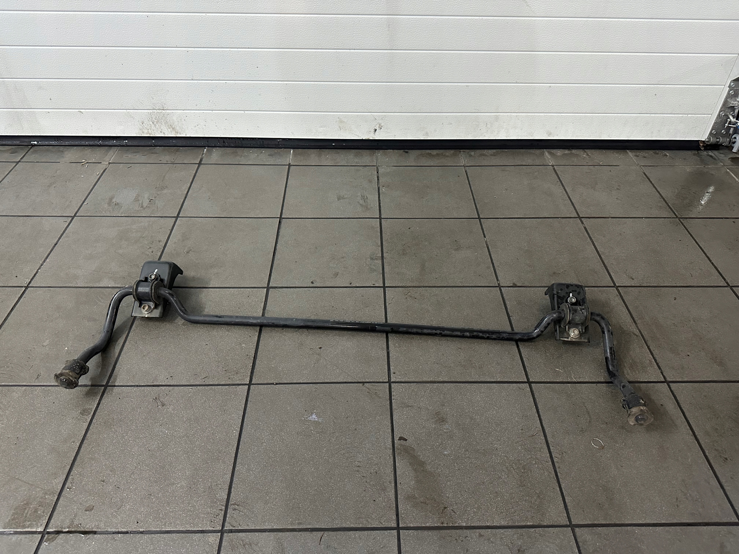 VW T6 T6.1 rear STABILIZATOR bar 7LA511407 MULTIVAN CARAVELLE as new