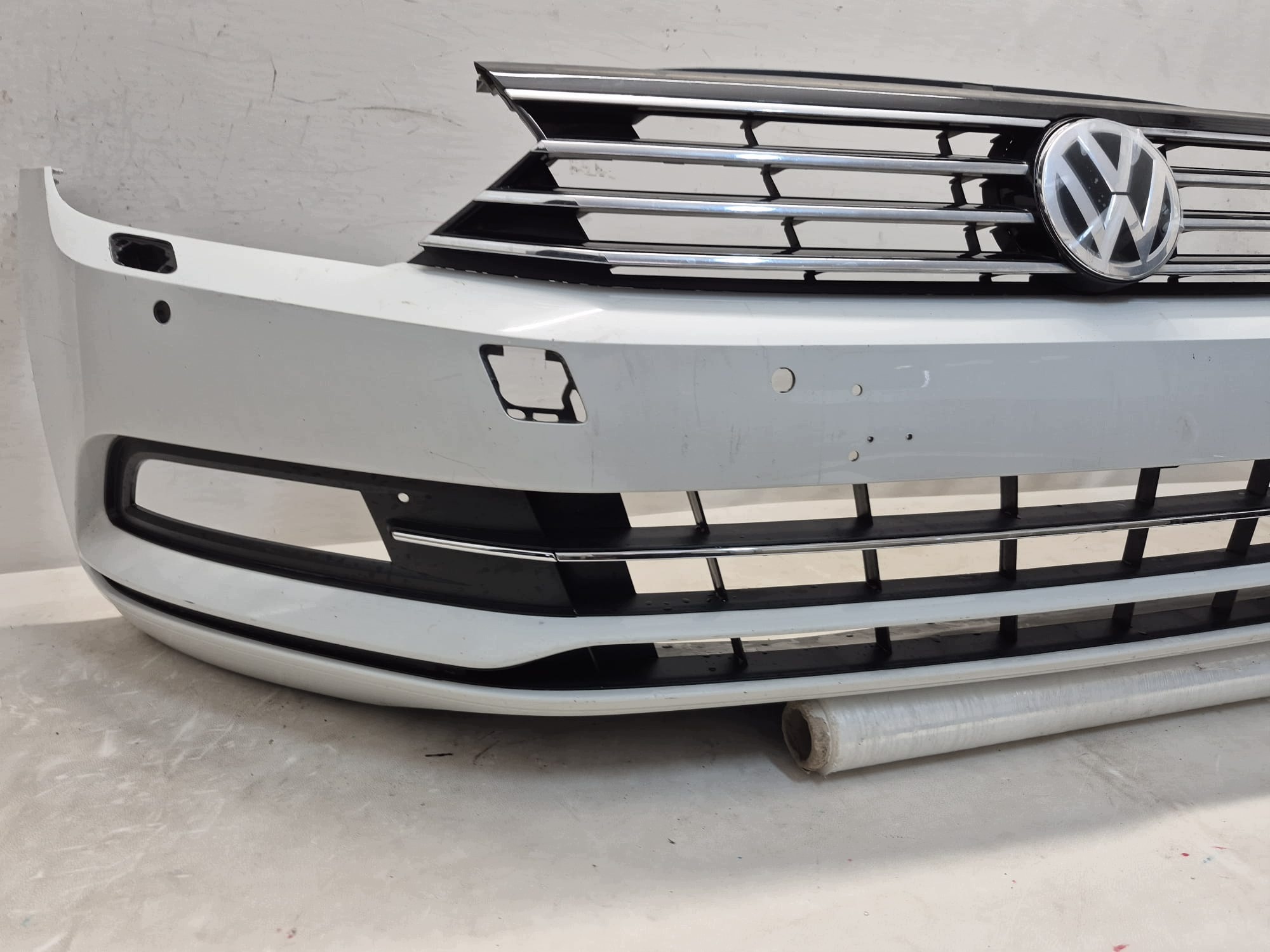 VW PASSAT B8 14-19 bumper front front 4XPDC SPR 3G0807221
