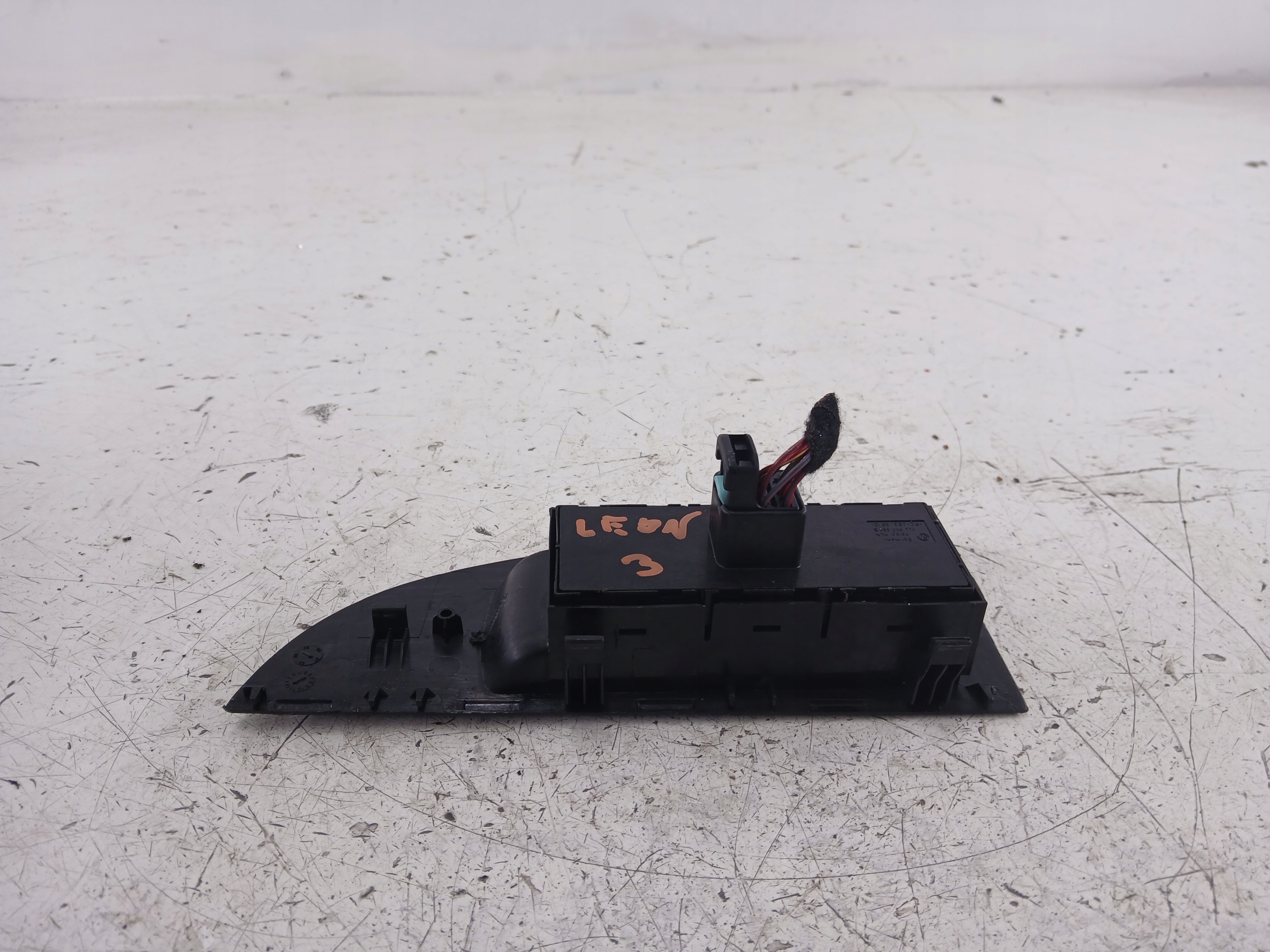 SEAT LEON II mini motor of the window left front 1K4959857B