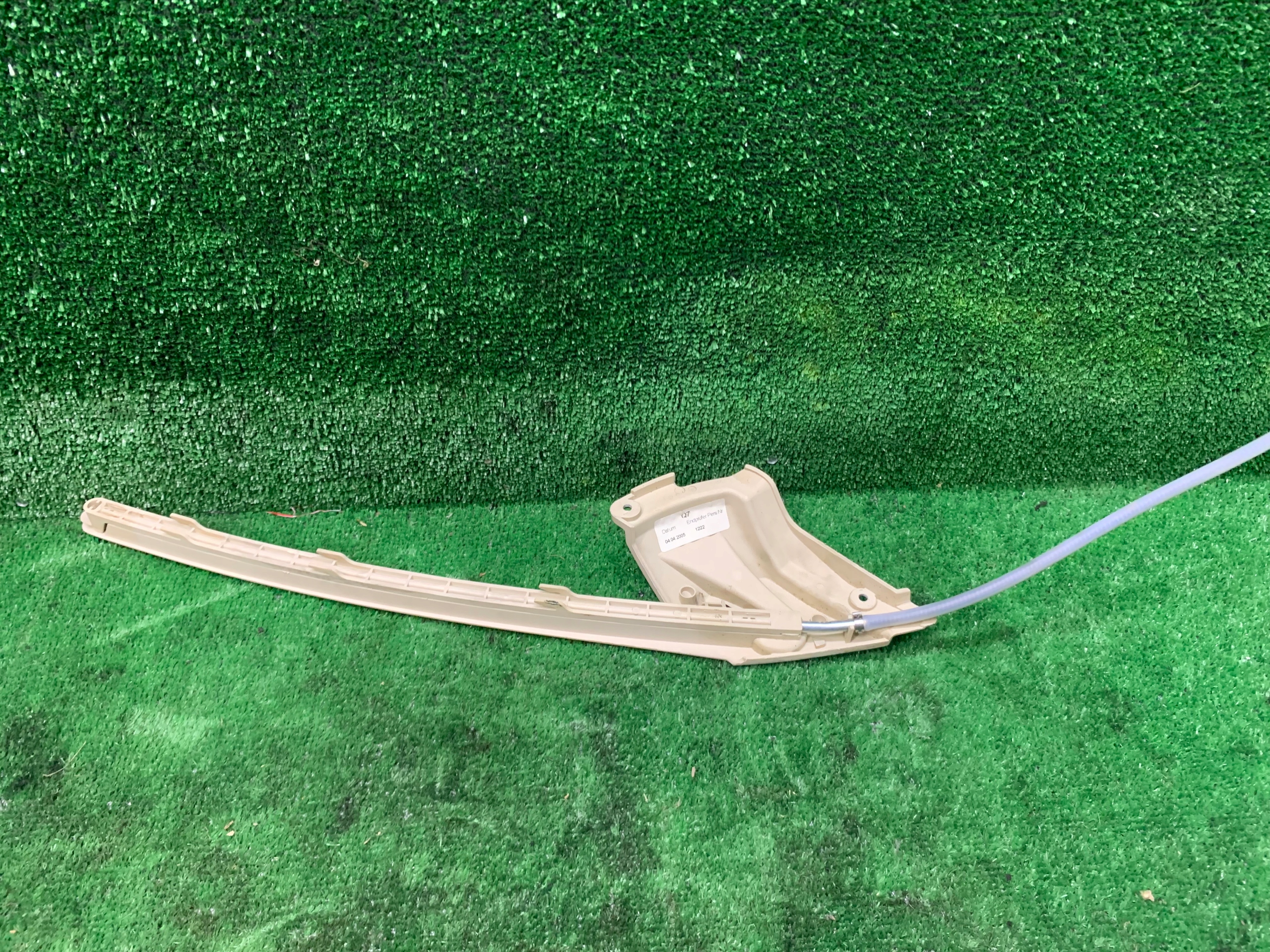 Mercedes W211 prowadnica rolety electrical boot right KOMBI