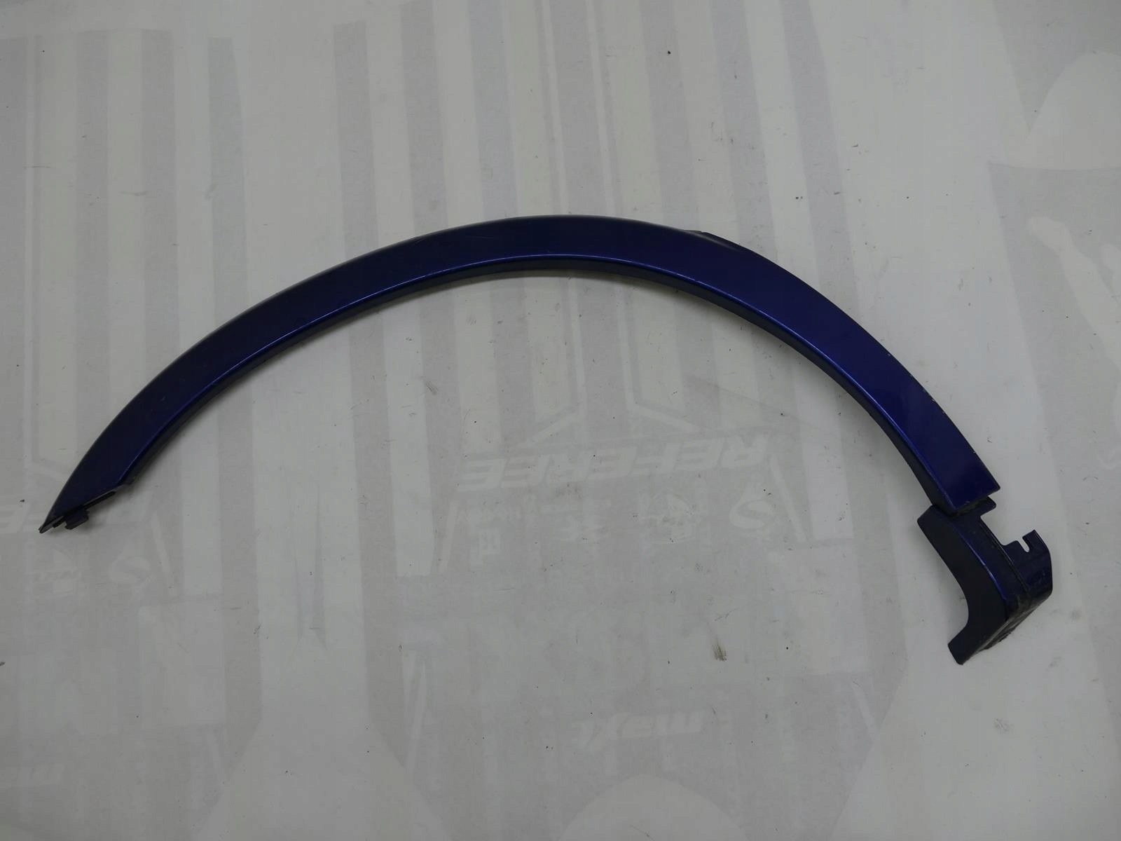 SUBARU OUTBACK e modanatura parafango Destra posteriore 98r