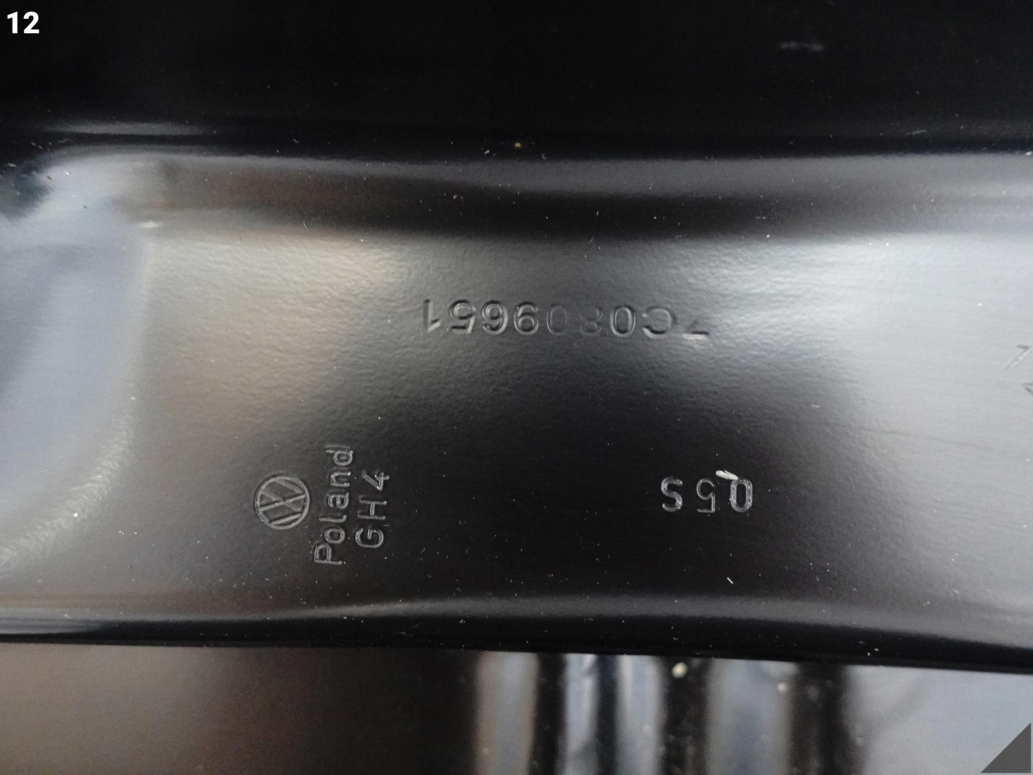 VW CRAFTER E-CRAFTER II 7C0 16- pillar central C RAMA side left