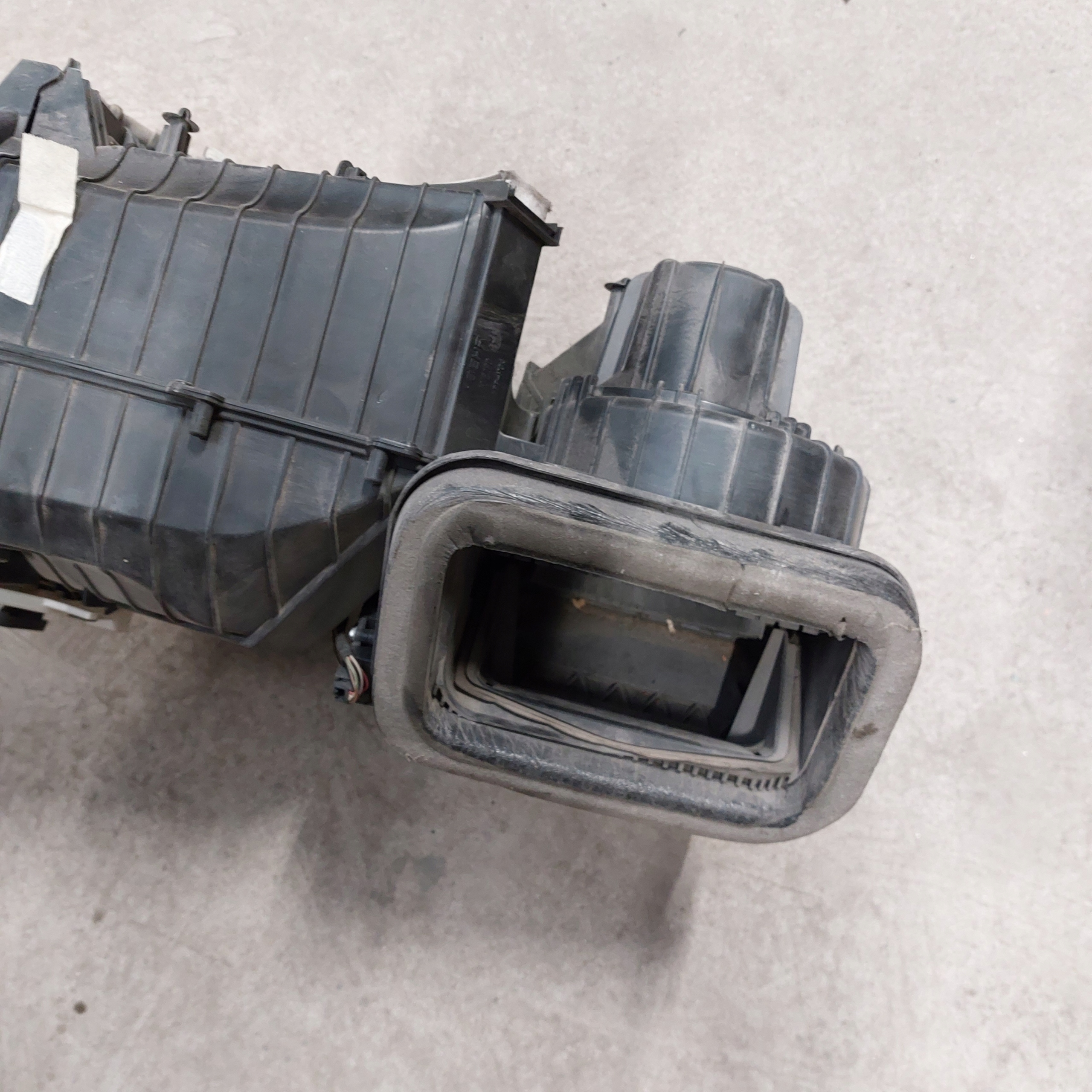 Audi A4 B8 радиатор отопителя отопитель салона 8K1820005Q