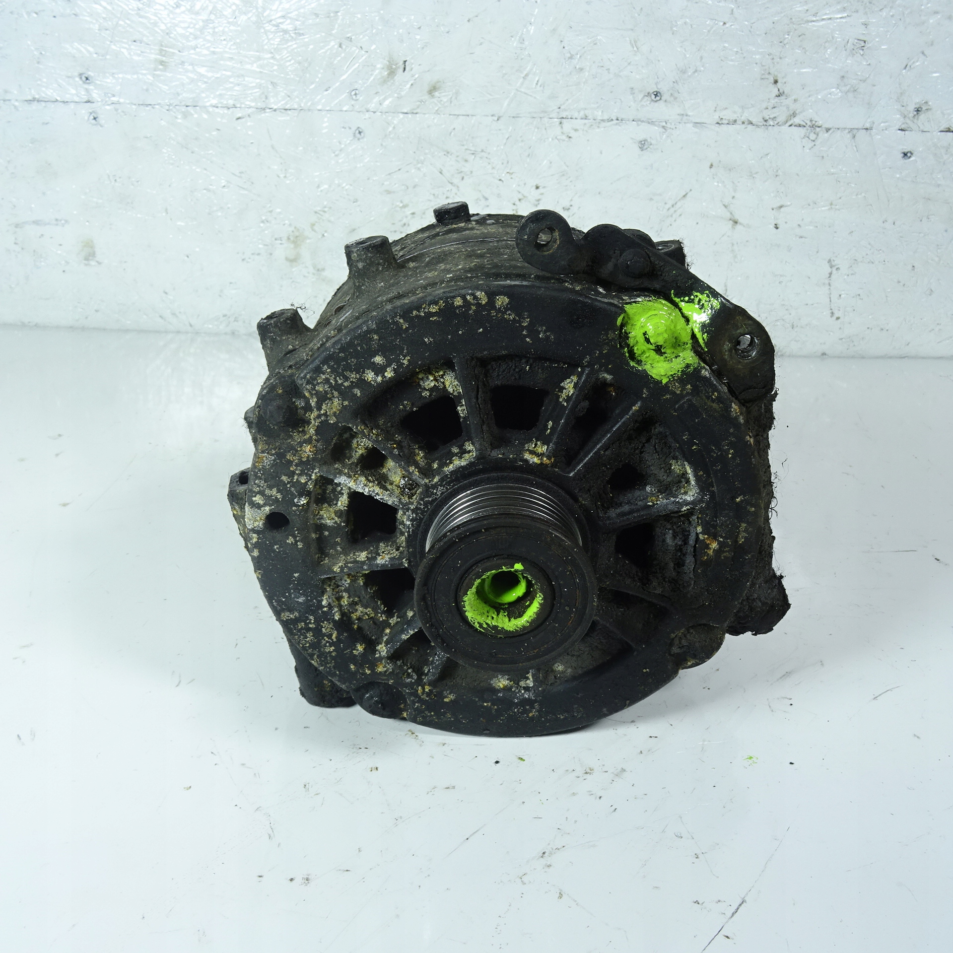 MERCEDES E W210 3.2CDI alternator 10480404-M1