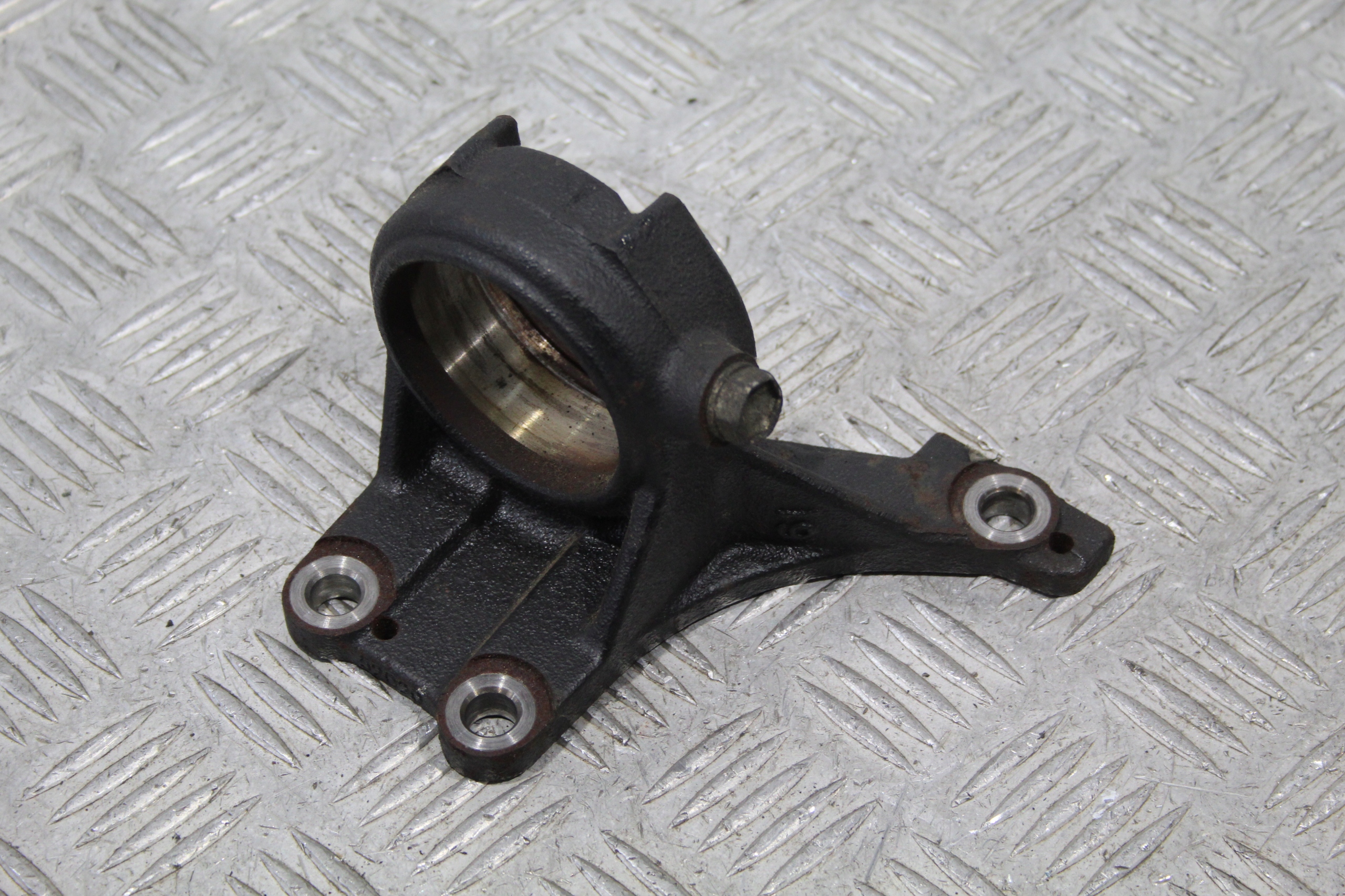 ОПОРА ПОЛУОСИ TOYOTA URBAN CRUISER