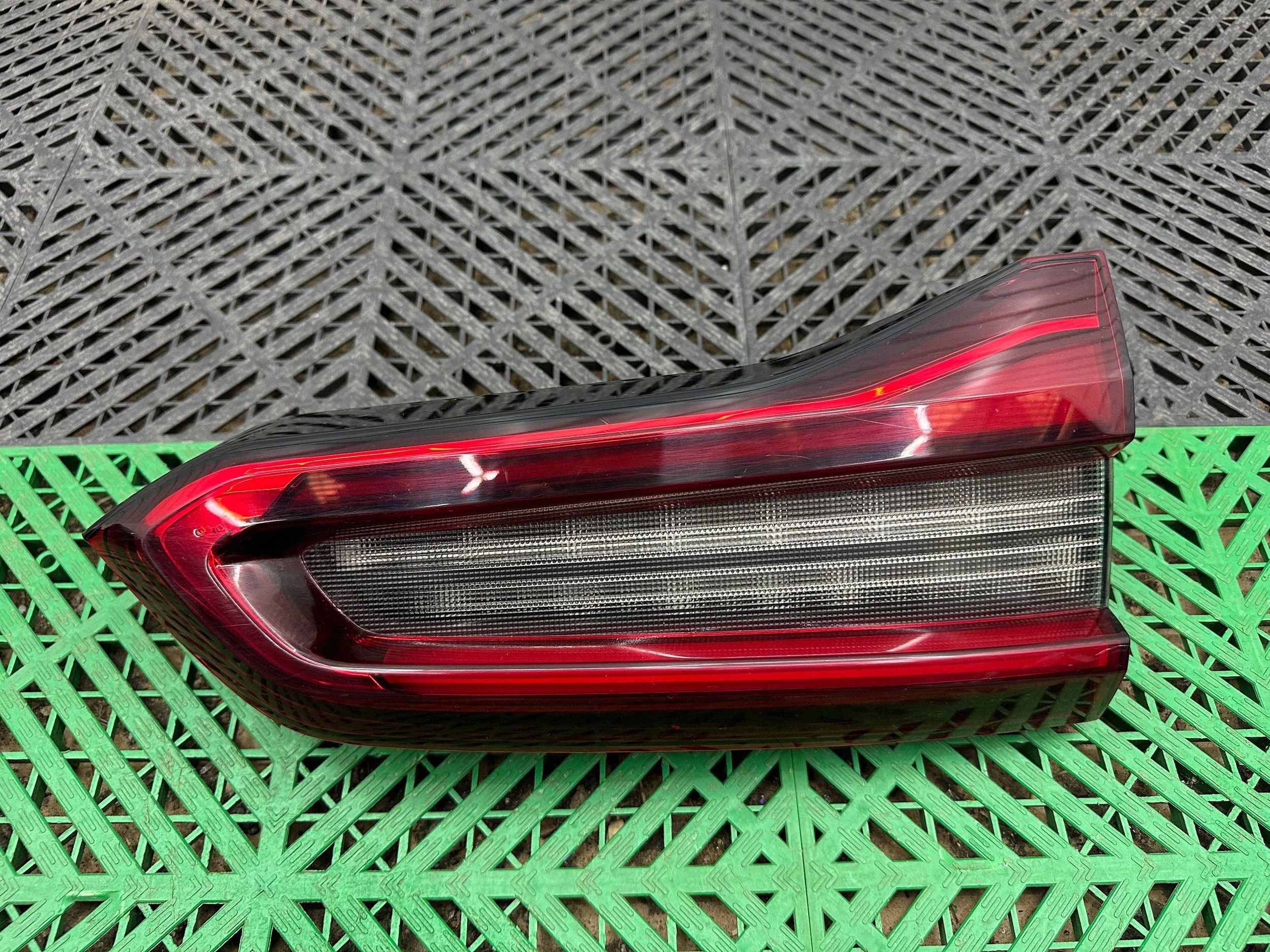 light rear w klapie rear part side left BMW X5 G05 7931995
