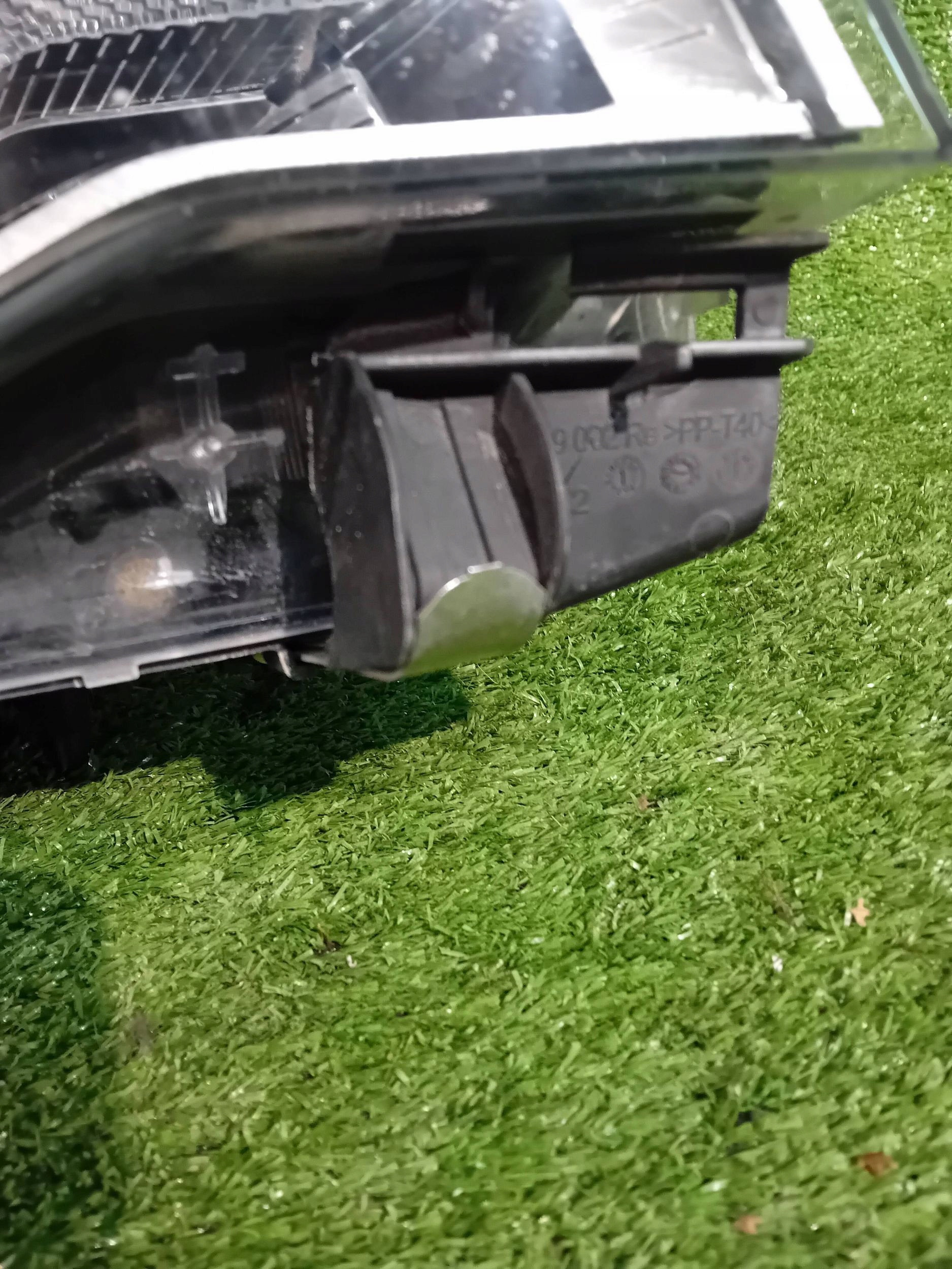 REFLEKTOR rechts vorne BMW 5 G30 G31 ADAPTIVE LED 17- NR.863