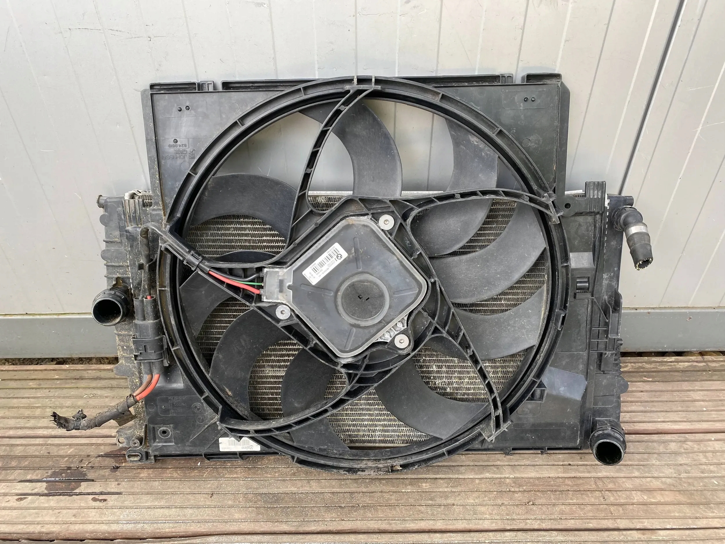 BMW 1 F20 F21 CHŁODNICA WODY WENTYLATOR 8621191