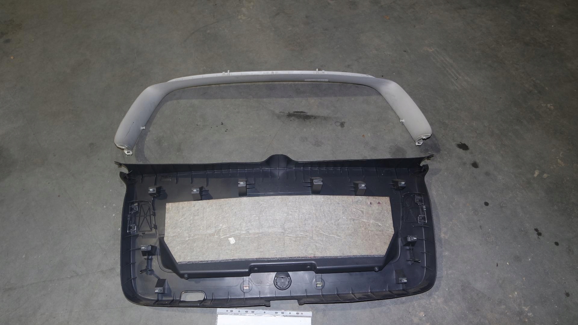 PLASTIK TAPICERKA KLAPY TYŁ VW GOLF V PLUS Producent części Volkswagen OE