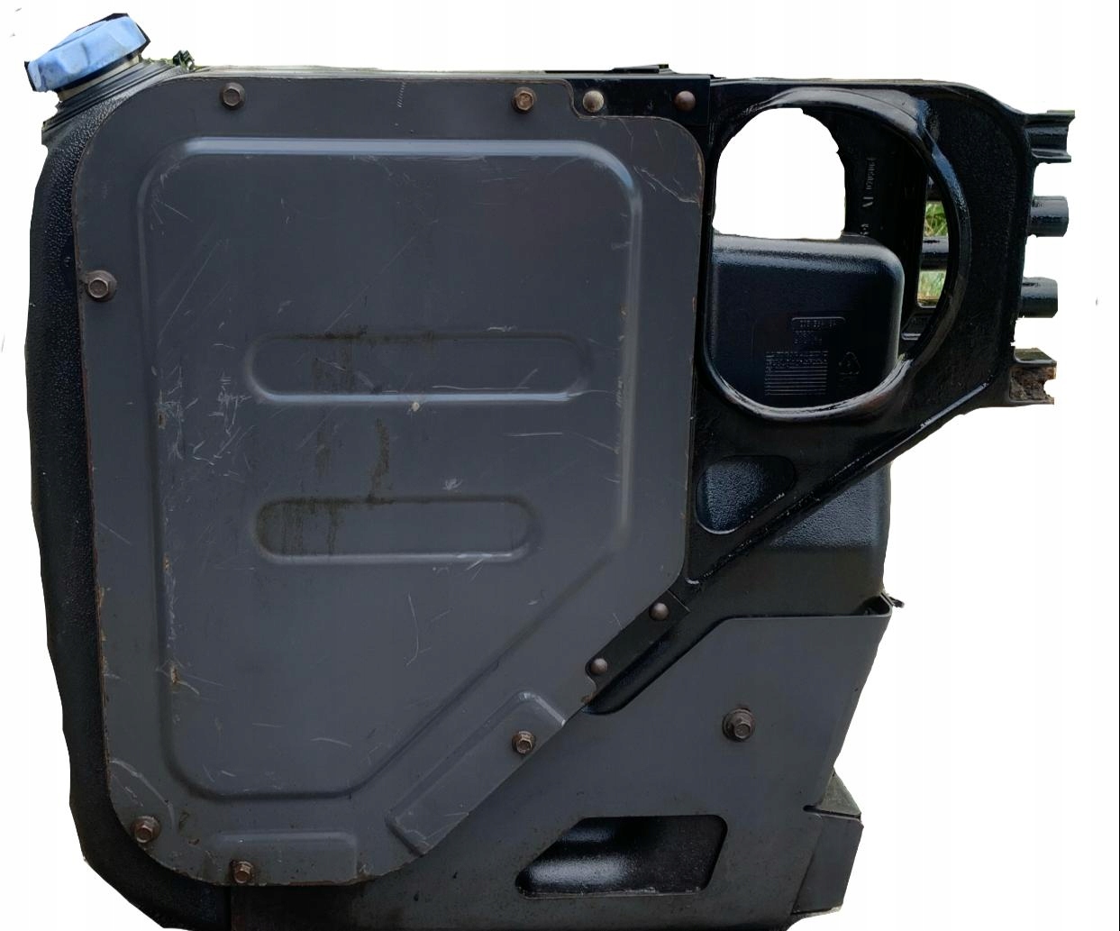 Mocowanie nadkola blotnika z adblue Volvo Renault