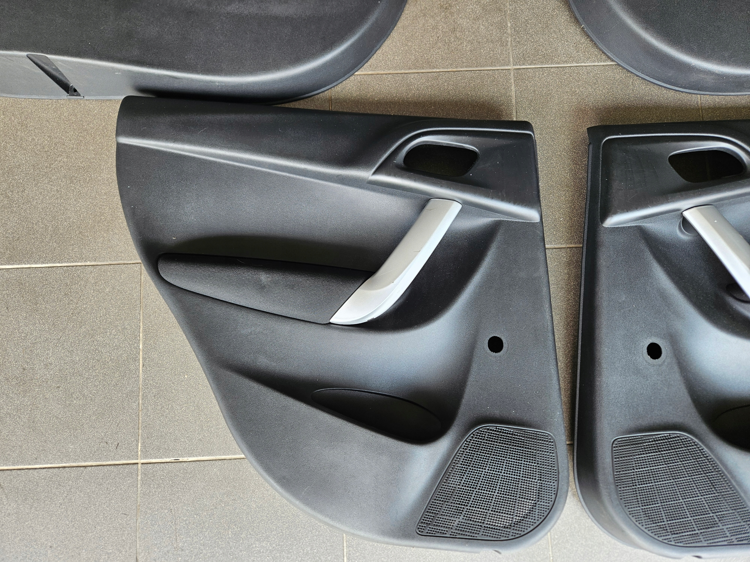 upholstery side for door CITROEN C3 II 2010