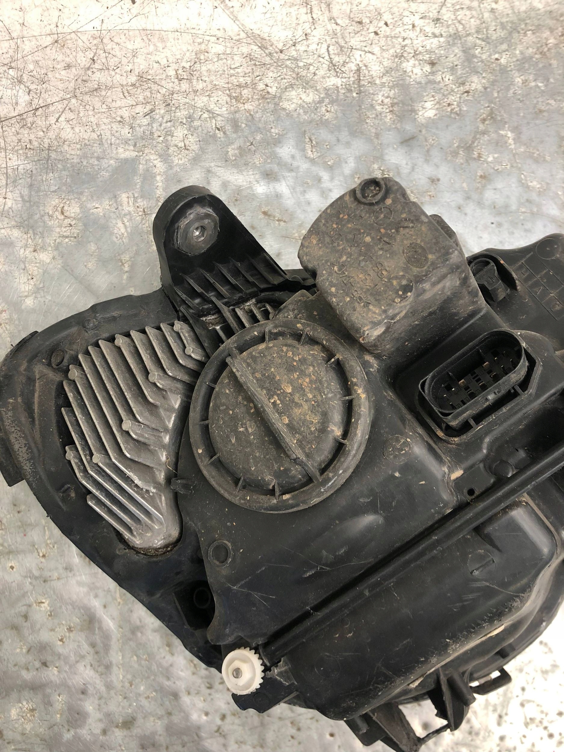 light left front ILS positioning BI-XENON MERCEDES W212 AVANTGARDE A2128202759