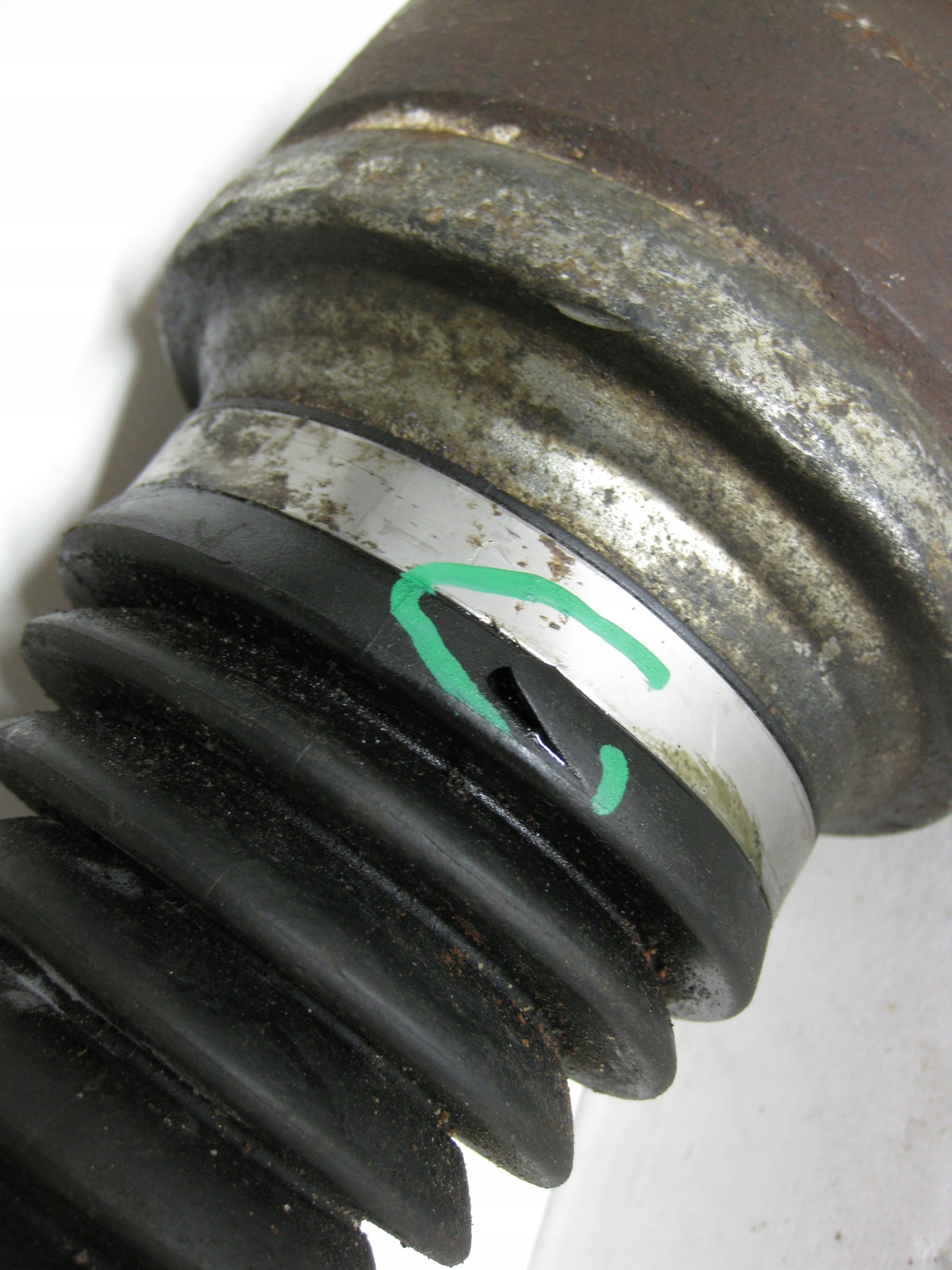VW T5 2.5 TDI semi-axis left short. front