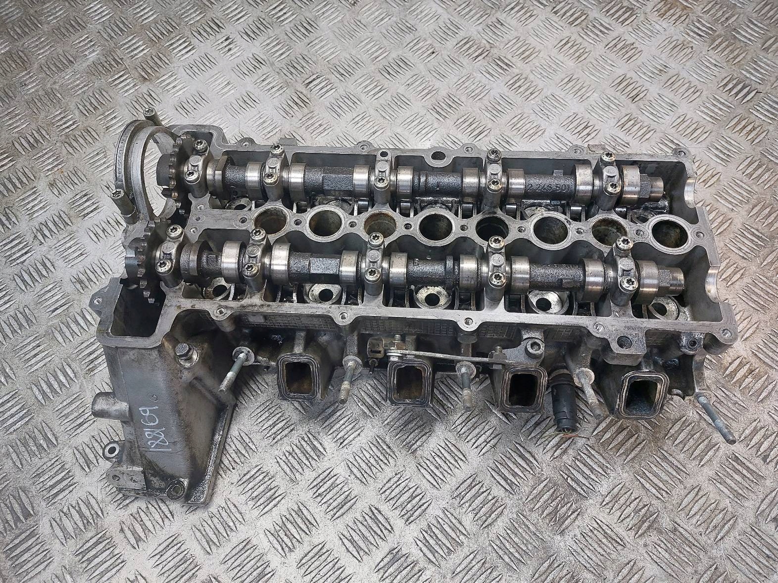 hlava + vačky BMW E39 520D M47 2.0 D 2246601.9