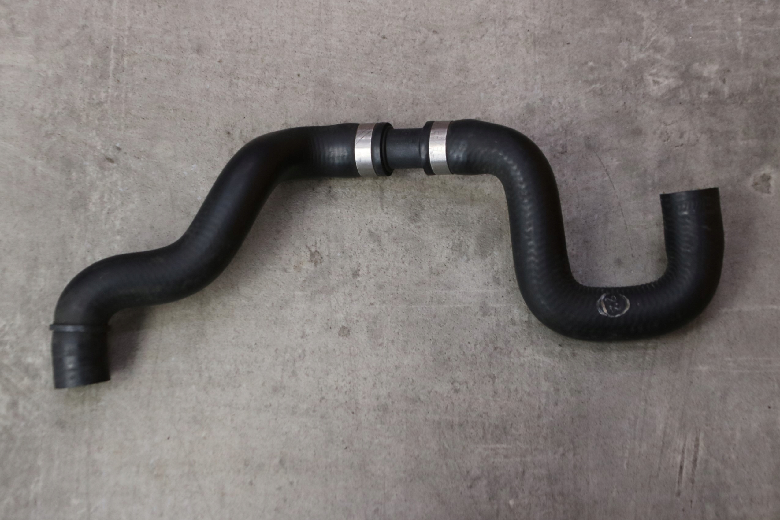 BMW 5' E39 X5 E53 M47 M51 M52 M54 M57 N62 cijev crijevo prijenos vode 8385685