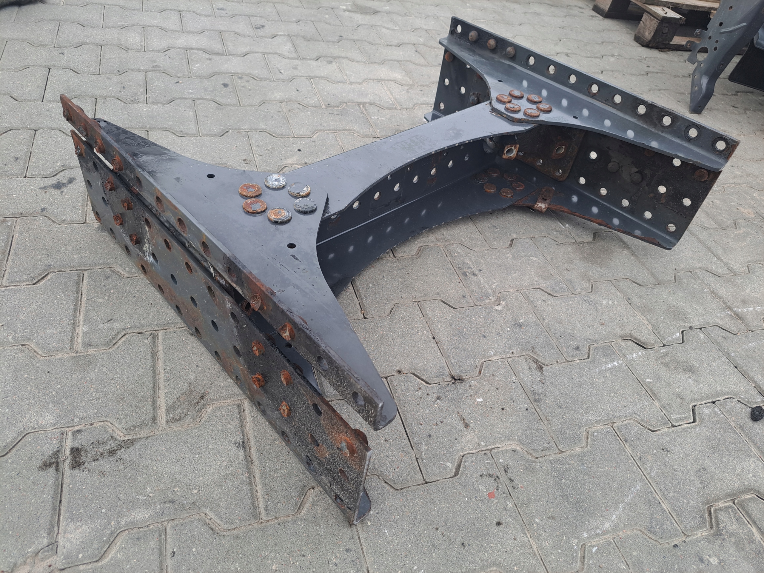 BELKA WZMOCNIENIE WSPORNIK RAMY VOLVO FH 4 FM 4