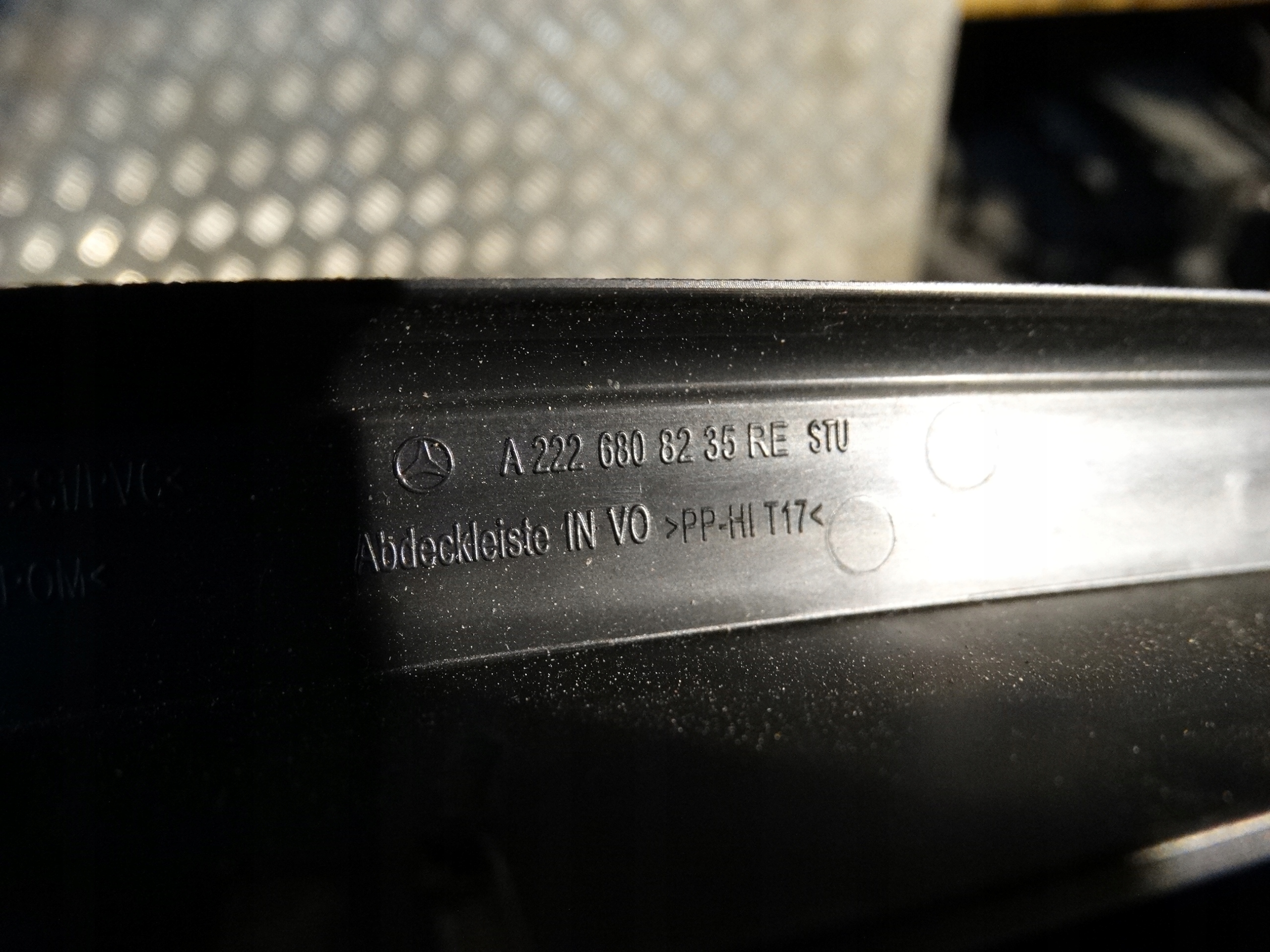 moulding cap of the threshold right front MERCEDES W222 1