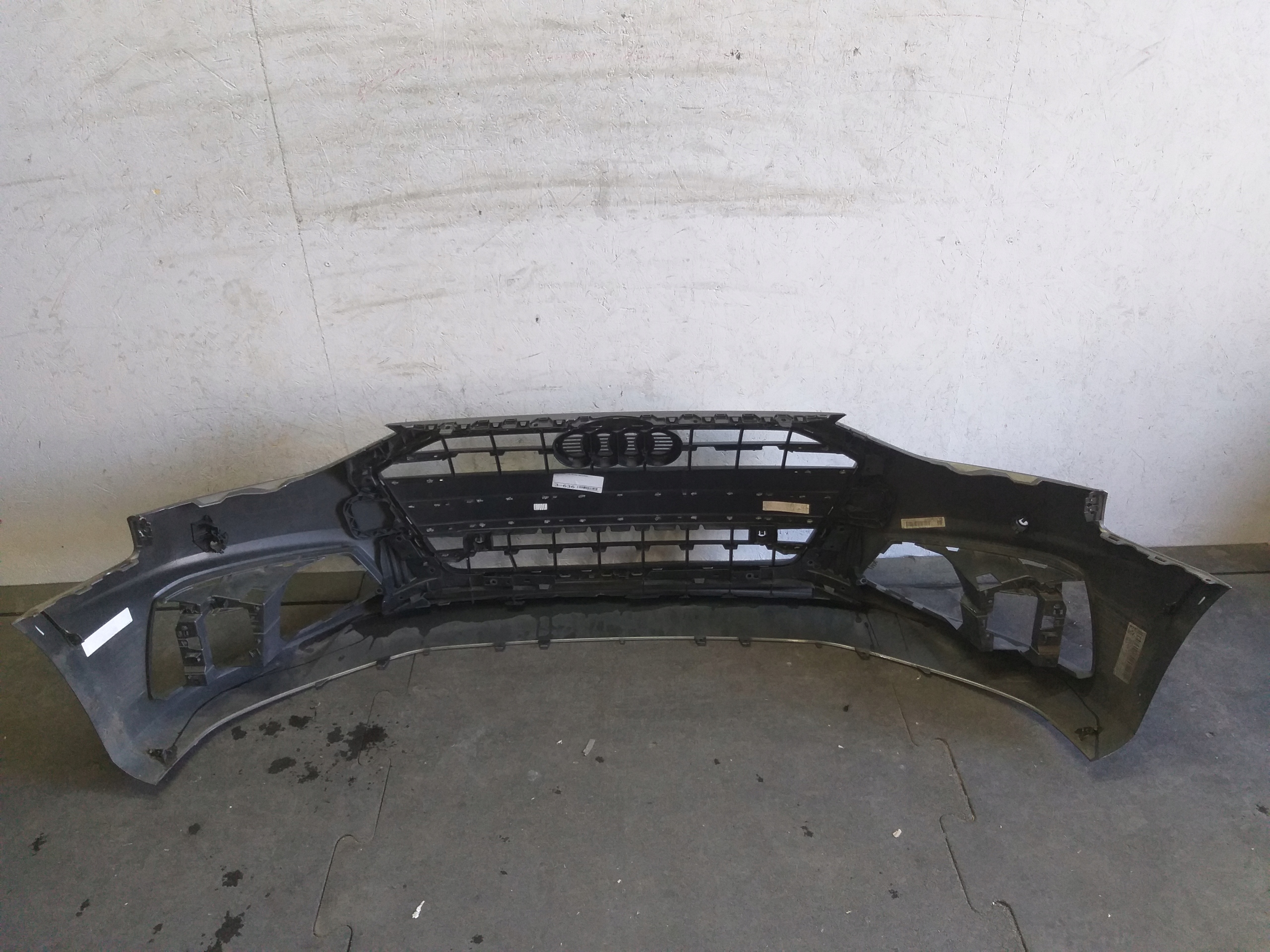 Stoßstange vorne AUDI A4 B9 8W LIFT 19