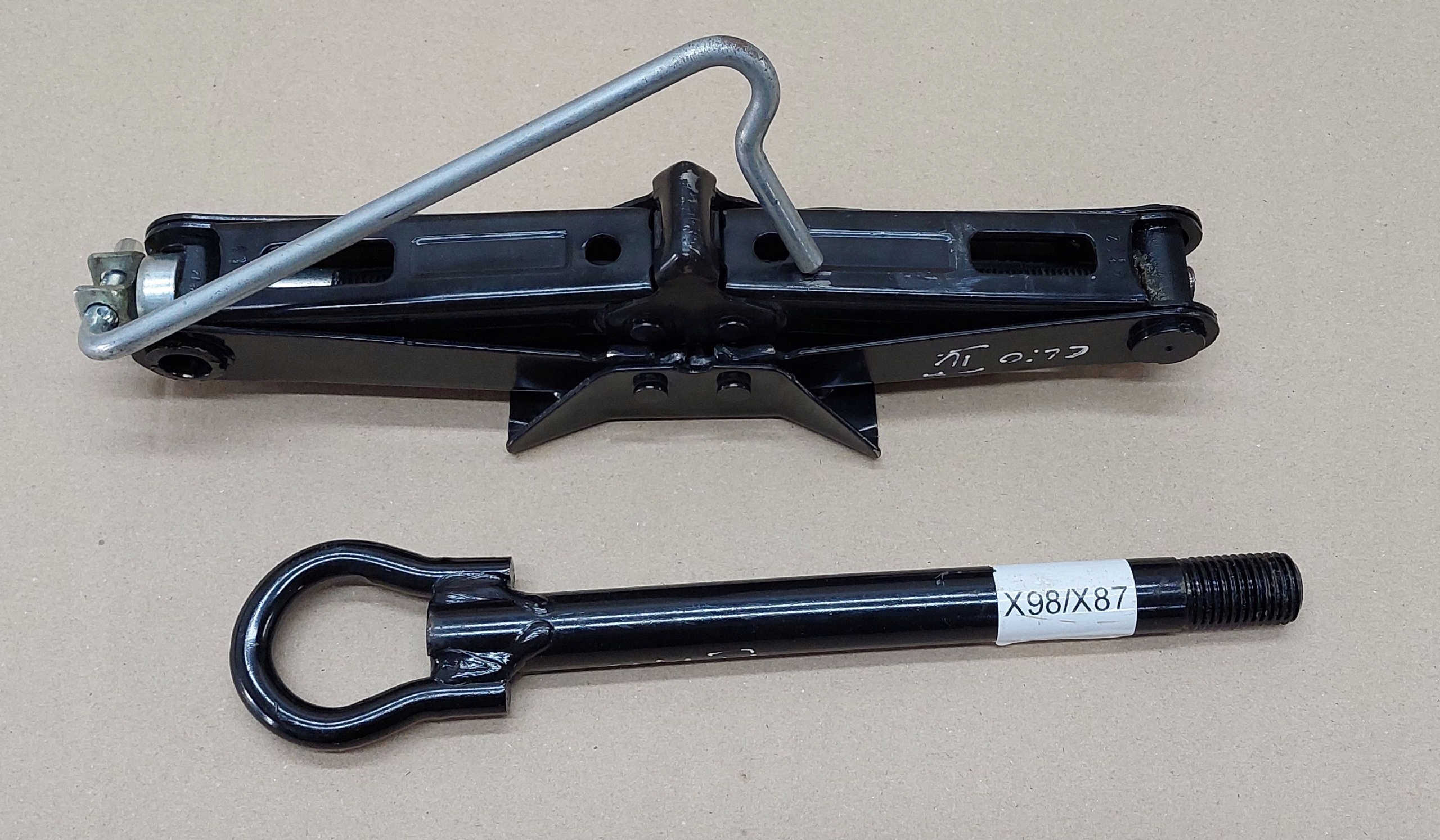 Lewarek ucho Renault Clio IV