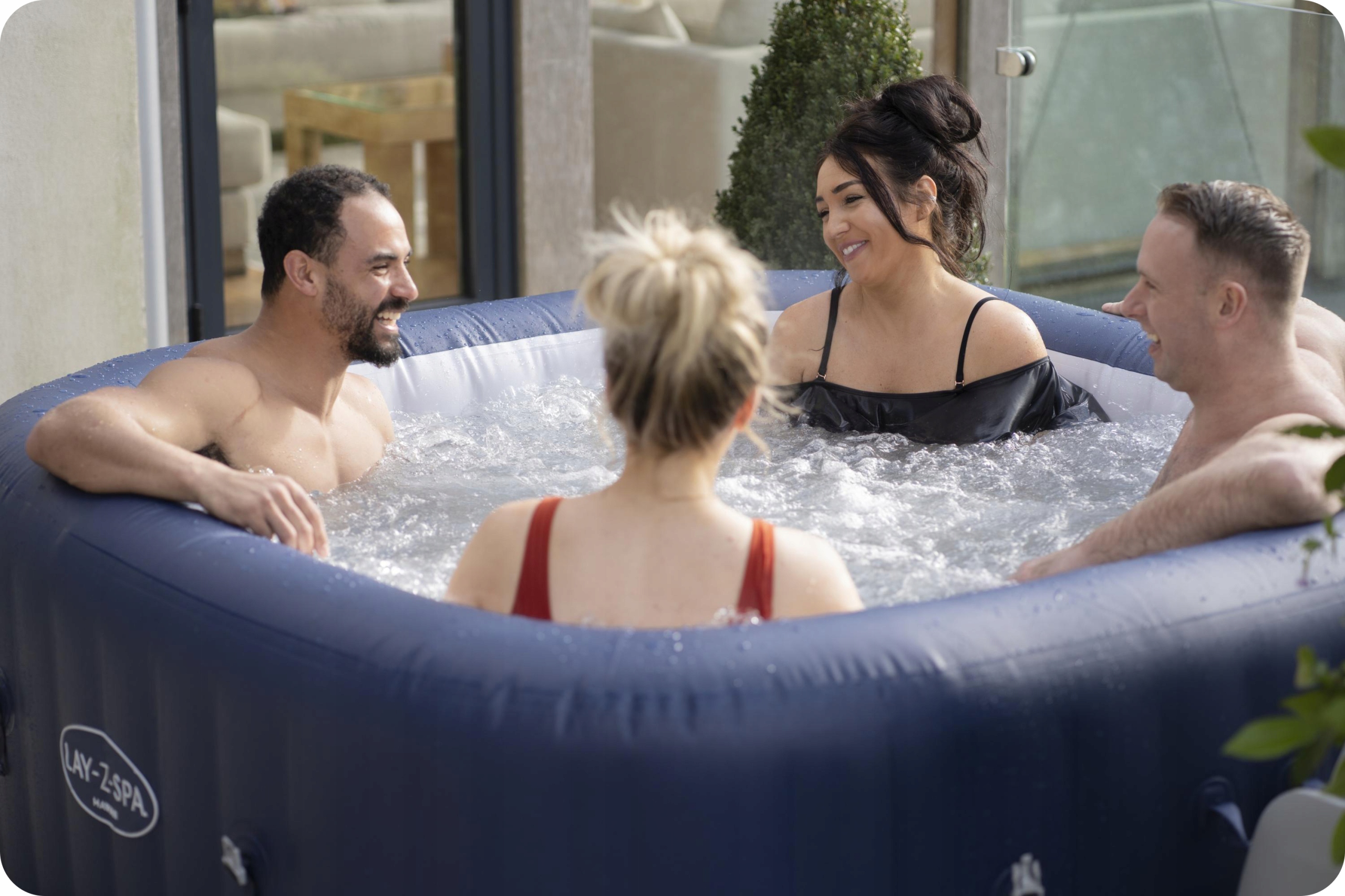 Pripučiamas „JACUZZI SPA“ hidromasažas „Bestway“ 6 žmonėms. Vidinė spalva: balta