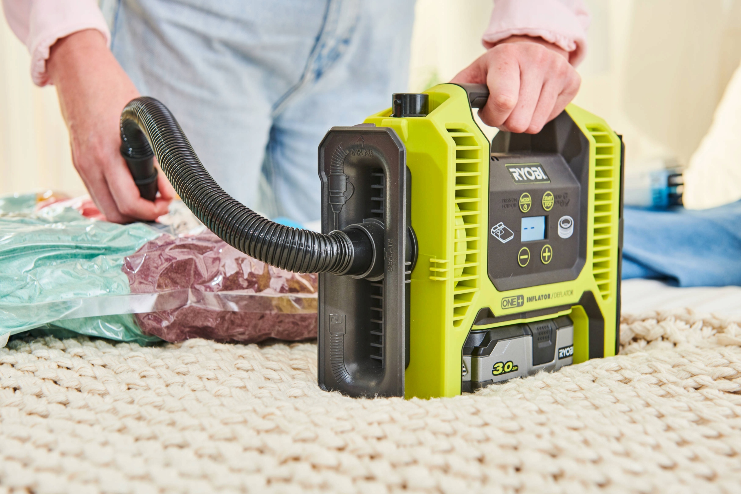 RYOBI KOMPRESOR POMPKA AKUMULATOROWA R18MI 0 18V Effective power 0 l min