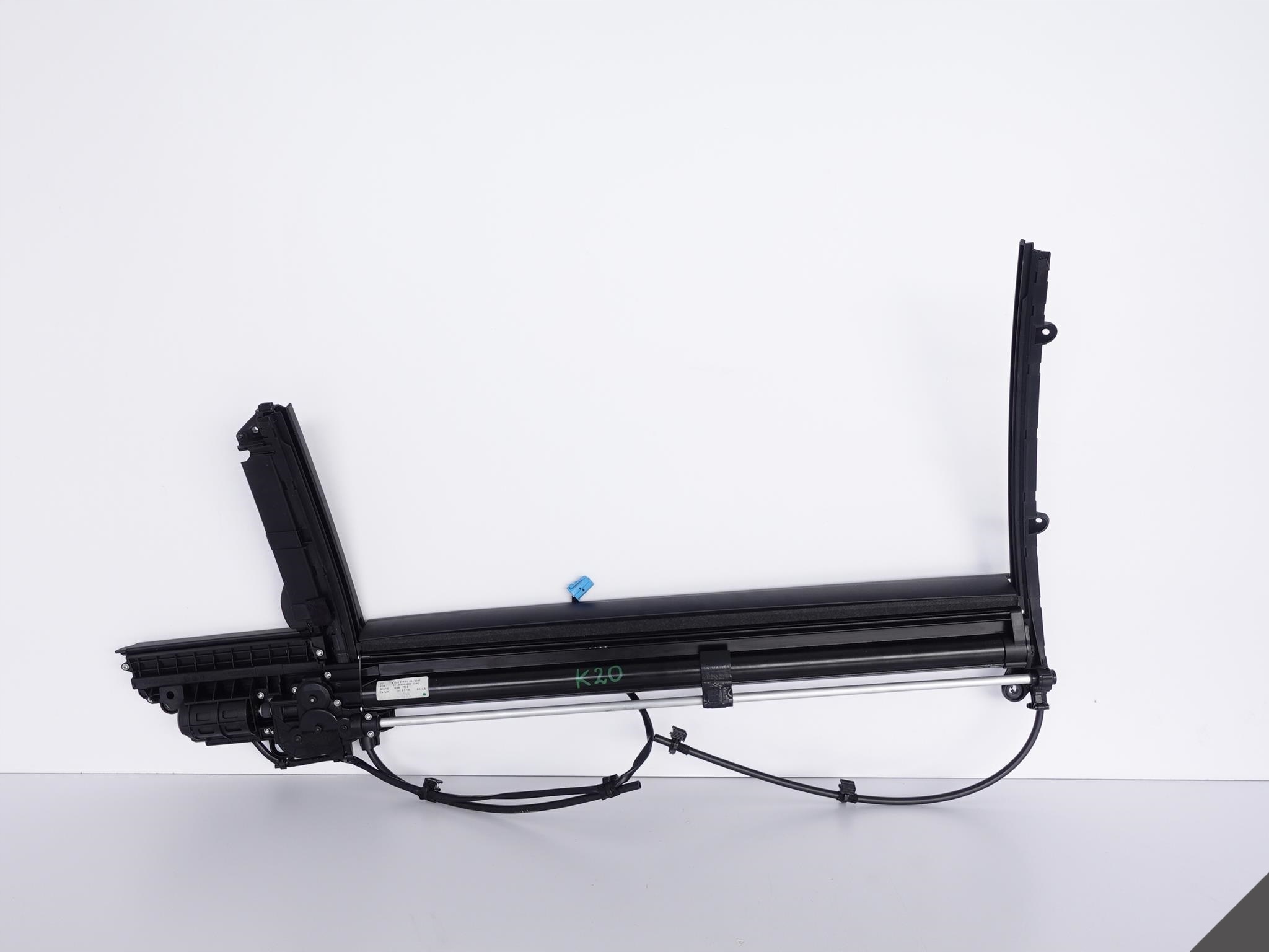 A2228100120 - MERCEDES S-Class W222 длинная шторка двери левая задняя