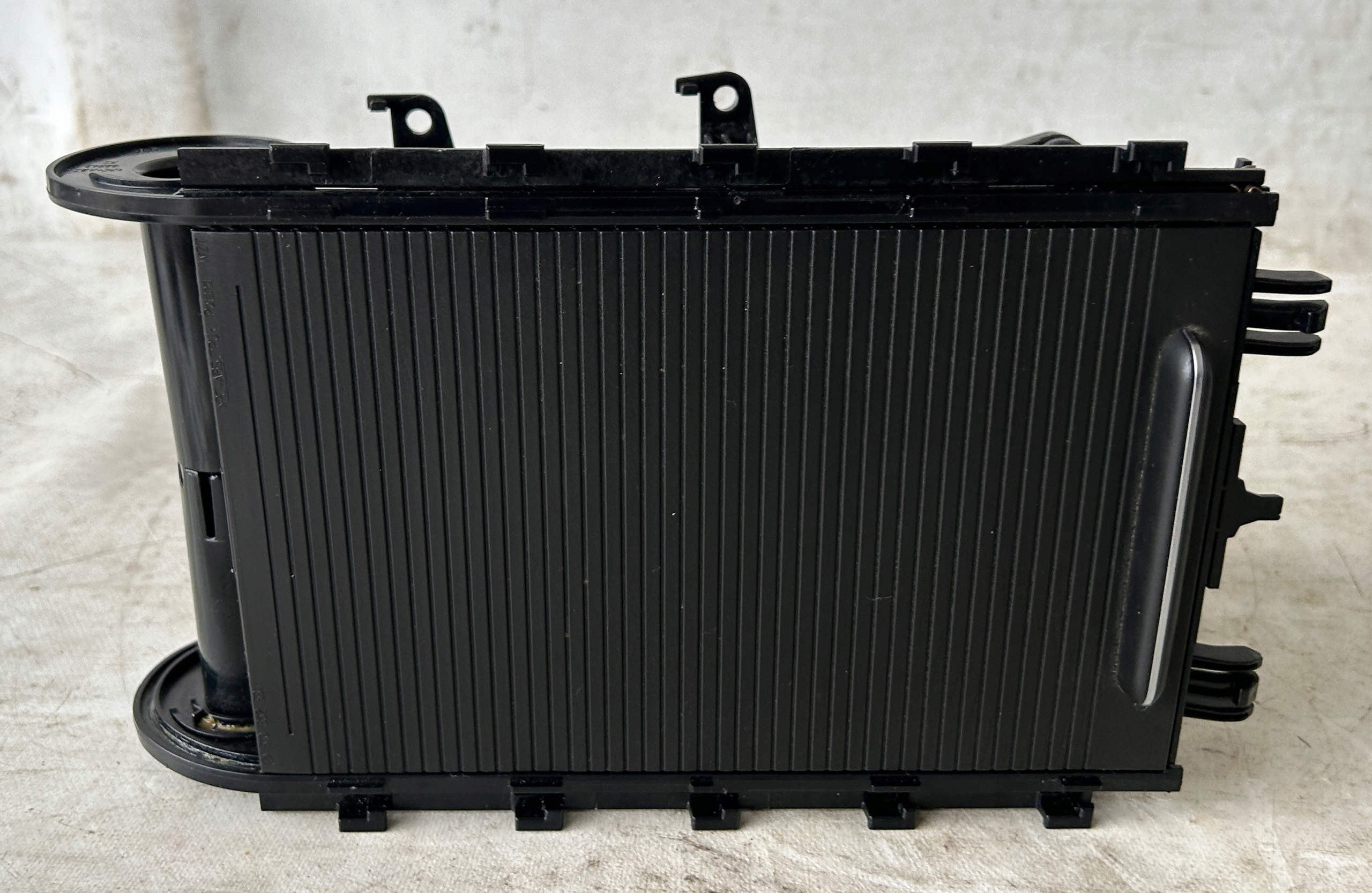 UCHWYT NA KUBKI VW GOLF VII SPORTSVAN 510862531