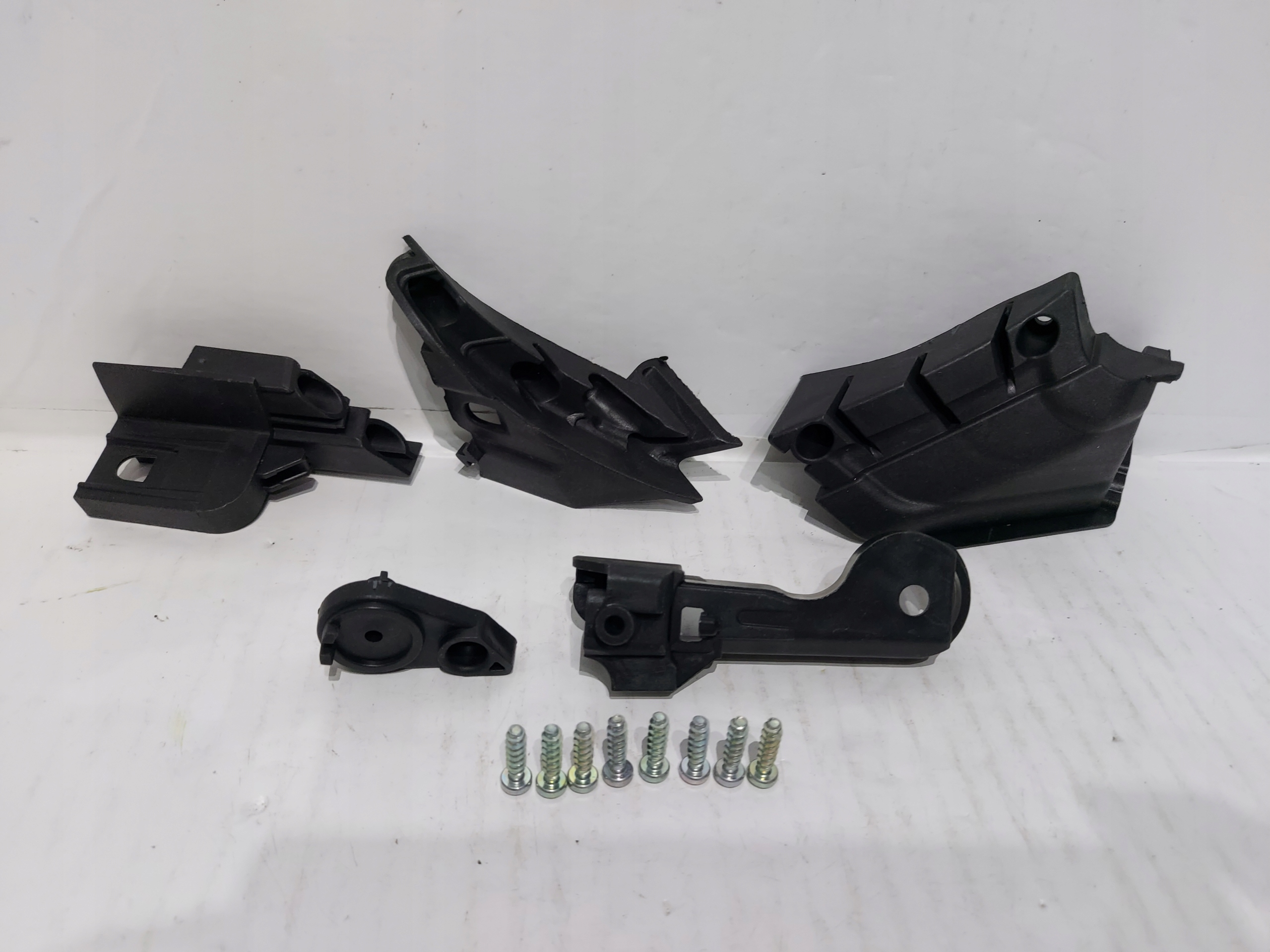 OPEL ASTRA J IV 09-15 ZESTAW NAPRAWCZY REFLEKTORA PRAWY