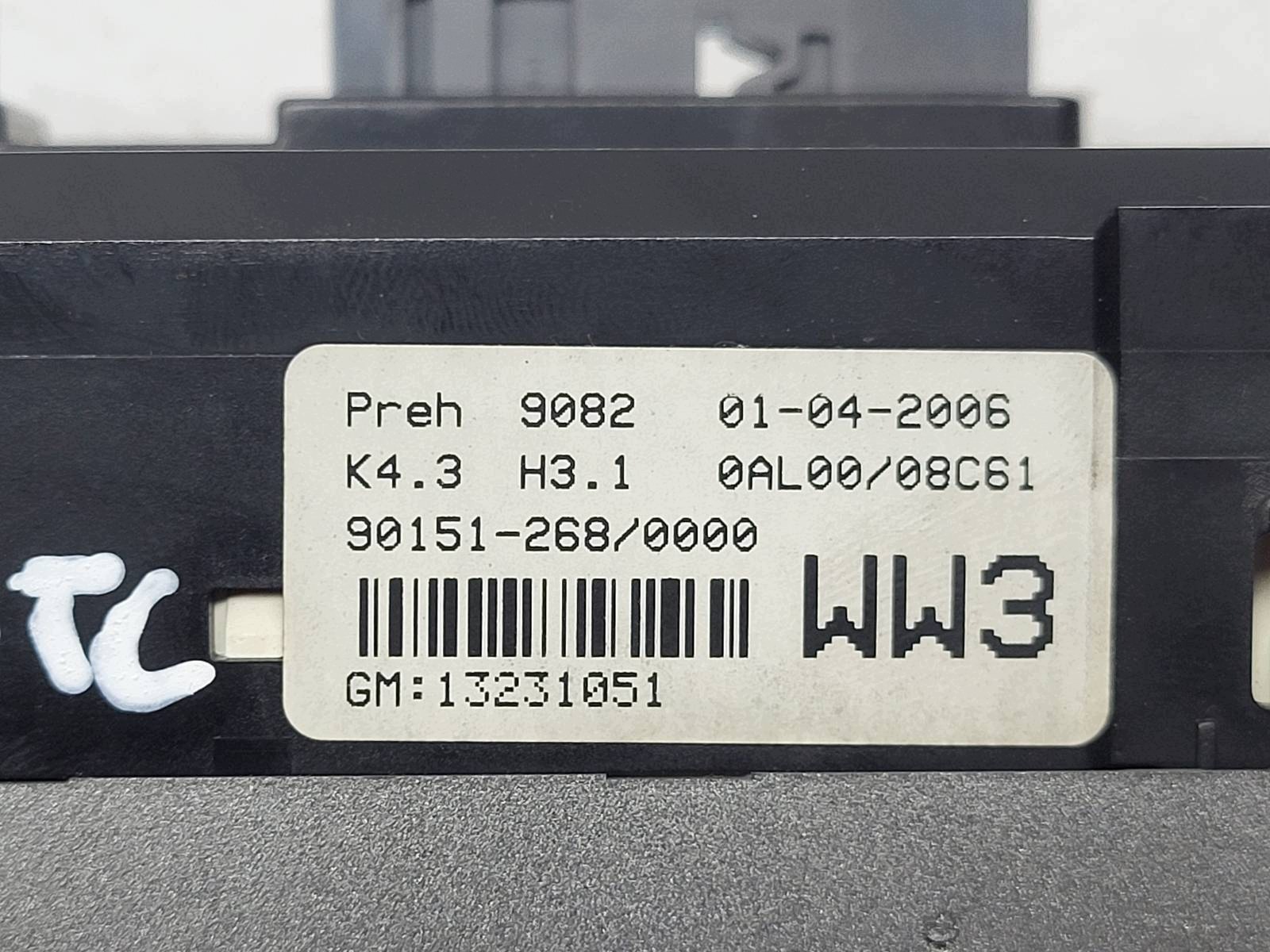 Panel switch air conditioning devices Opel ASTRA H GTC 1.9 16V 13231051