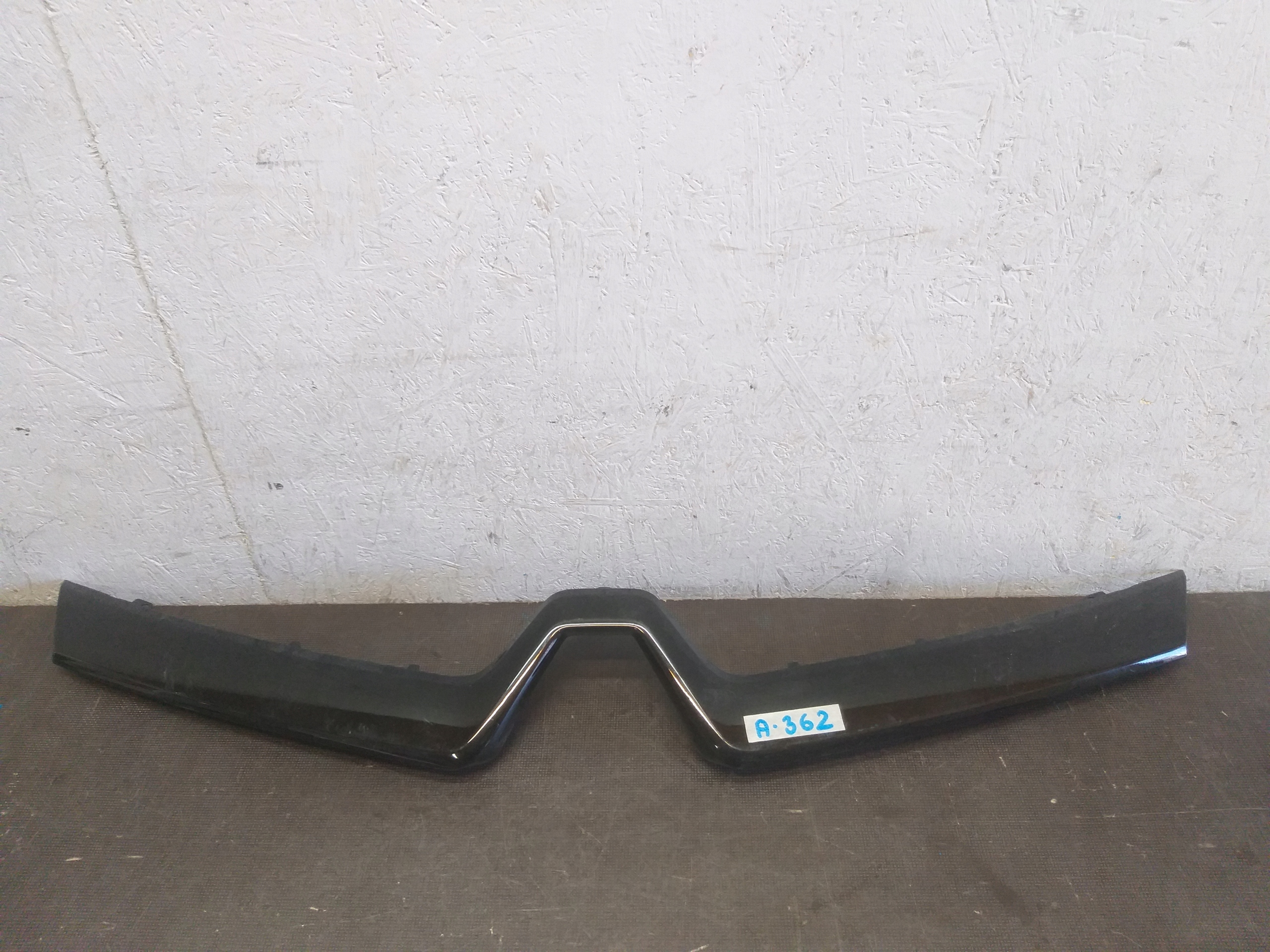 решетка радиатора renault CAPTUR и 1 623820592R