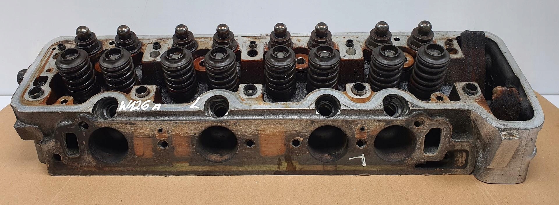 GŁOWICA SILNIKA MERCEDES W126 3.8 V8 R1160163401 Typ samochodu Samochody osobowe