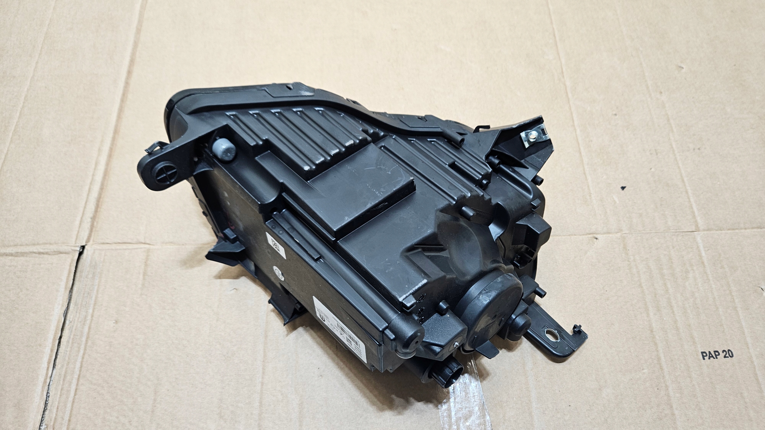 передняя левый FIAT 500E 00521400360