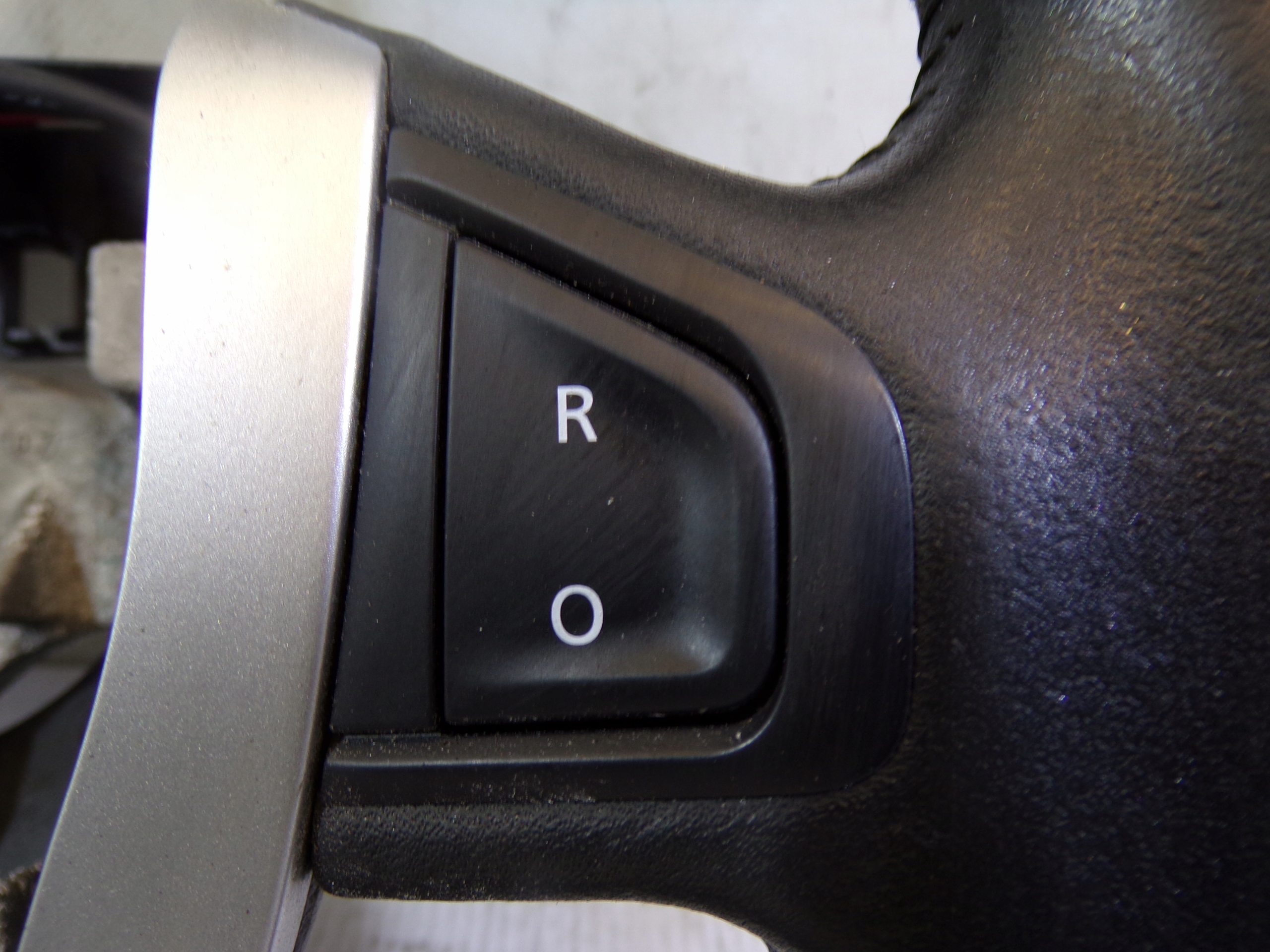 lenkrad RENAULT LAGUNA 3 III Leder, MULTIFUNKCYJNA