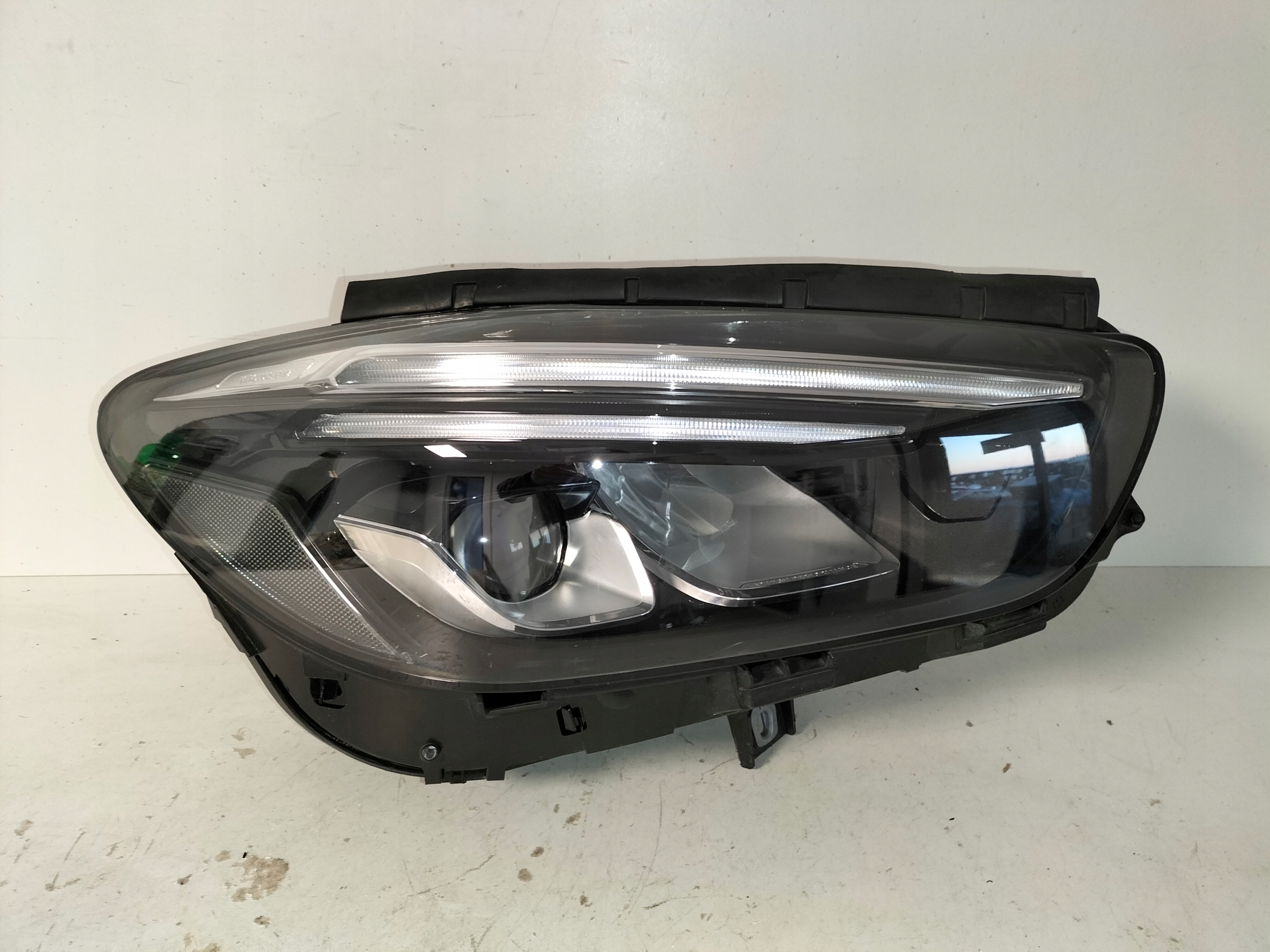 light front reflektor right MERCEDES B KLASA W247 18- FULL LED
