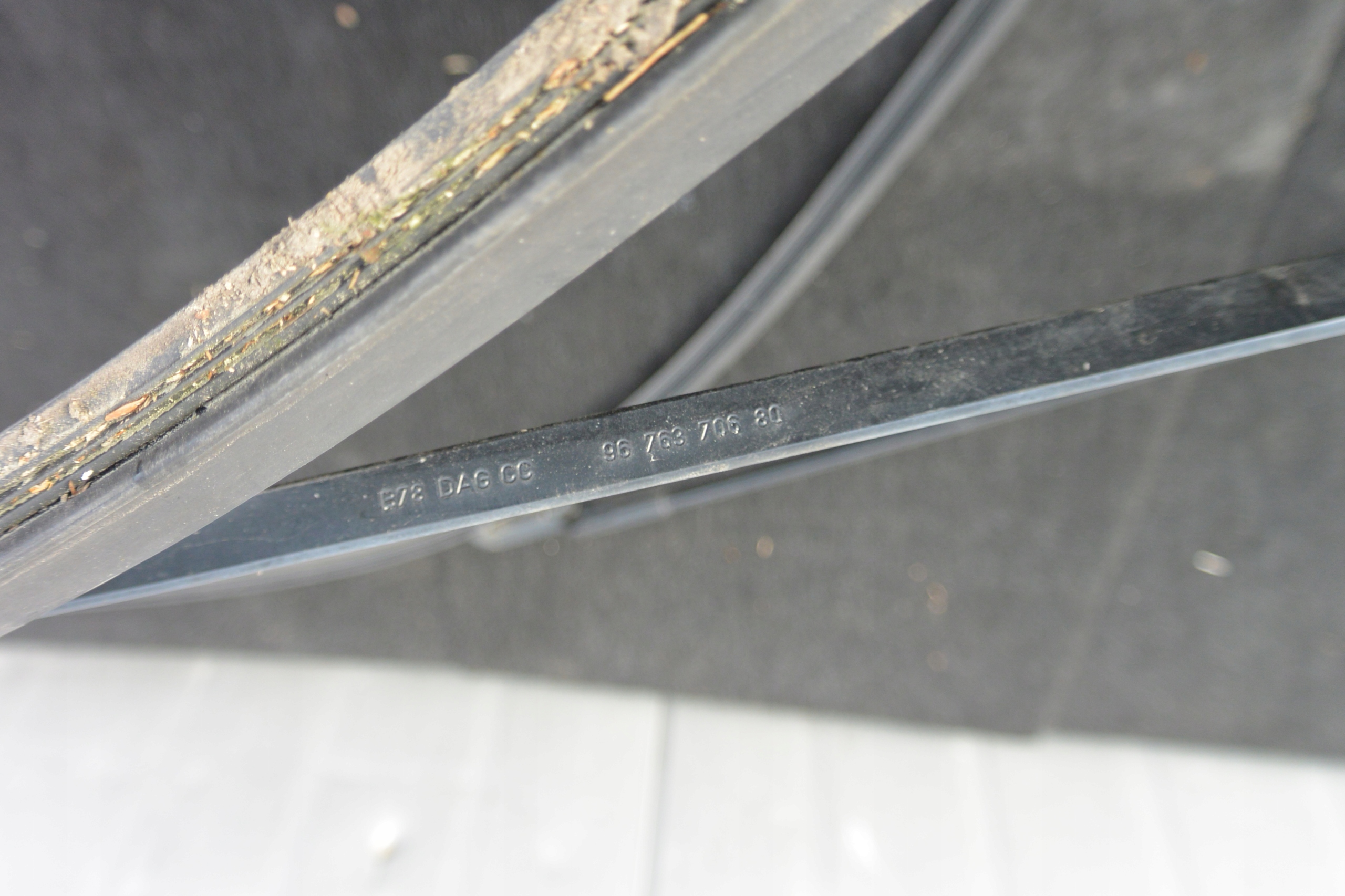 wiper arm front KOMPLET left right CITROEN C4 GRAND PICASSO II EU