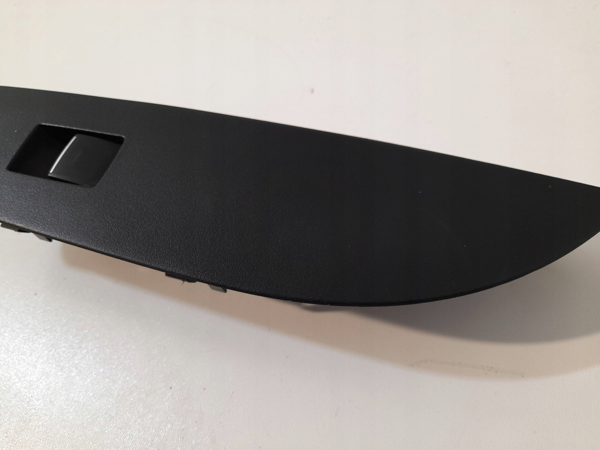 Toyota Corolla E210 E21 switch panel of the window 74231-02F60 (PS33)