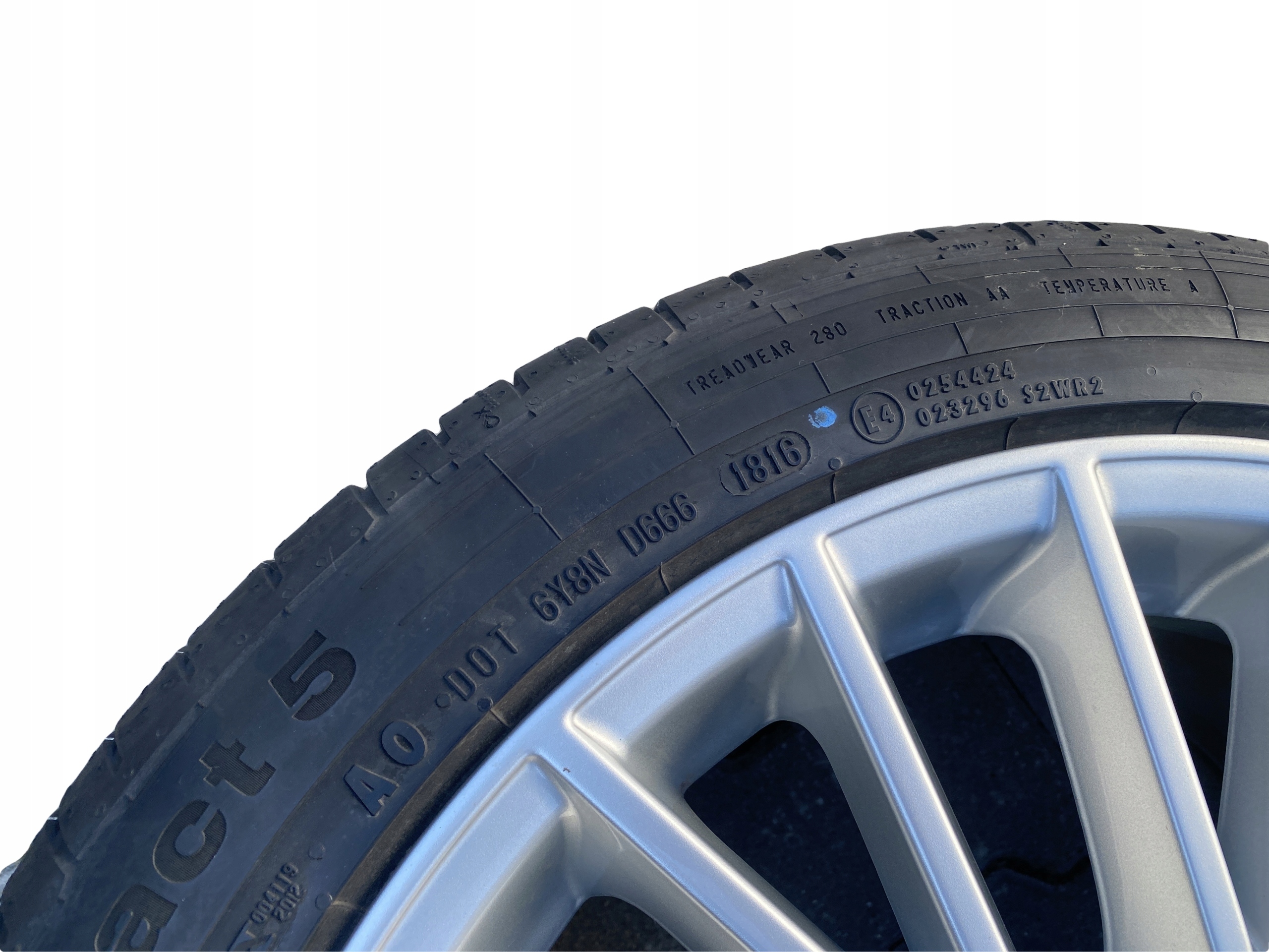 AUDI TT 8S wheels discs 245/40R18 CONTINENTAL